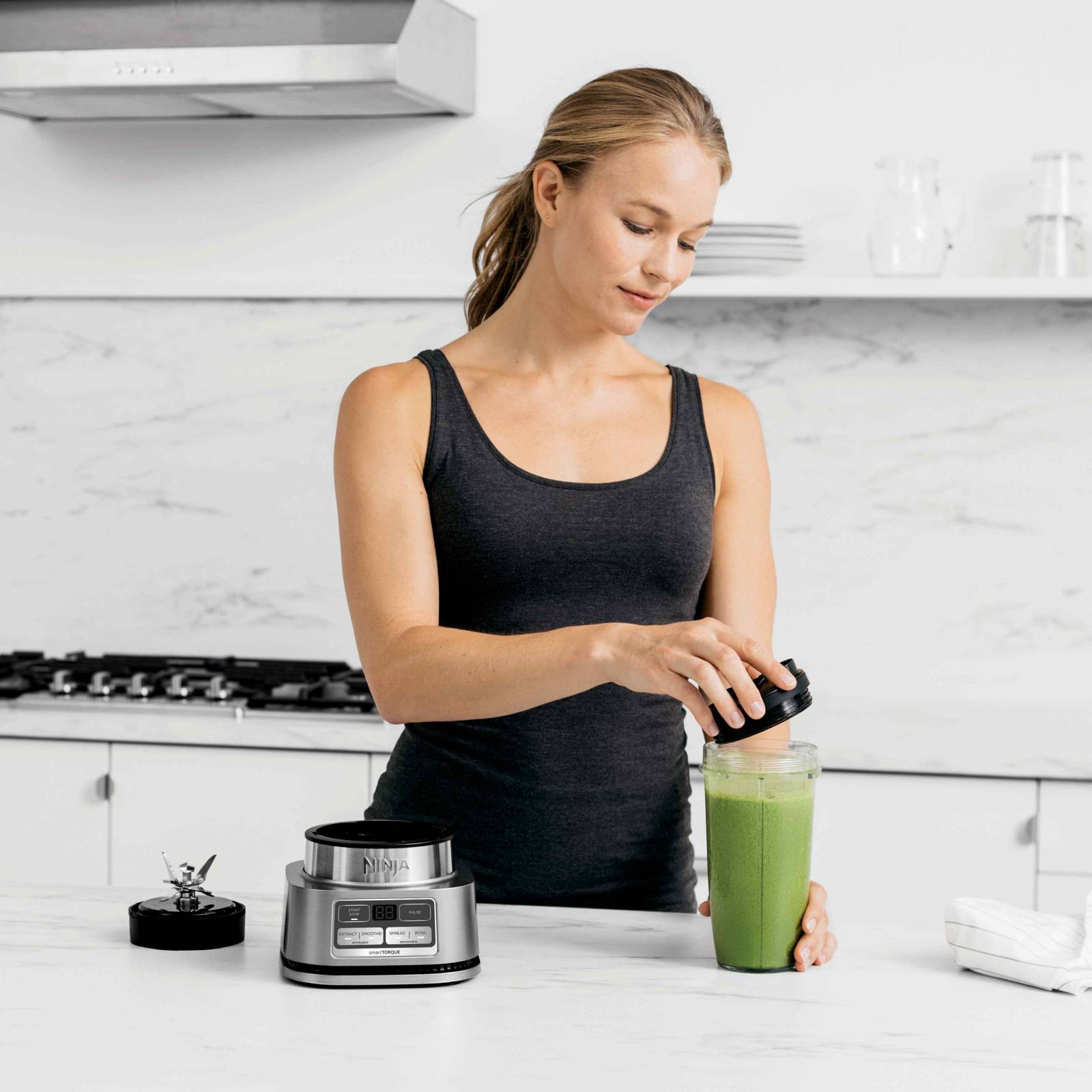 Licuadora Ninja SS101 4 programas, 1000 watts, 1.3 hp, plata 