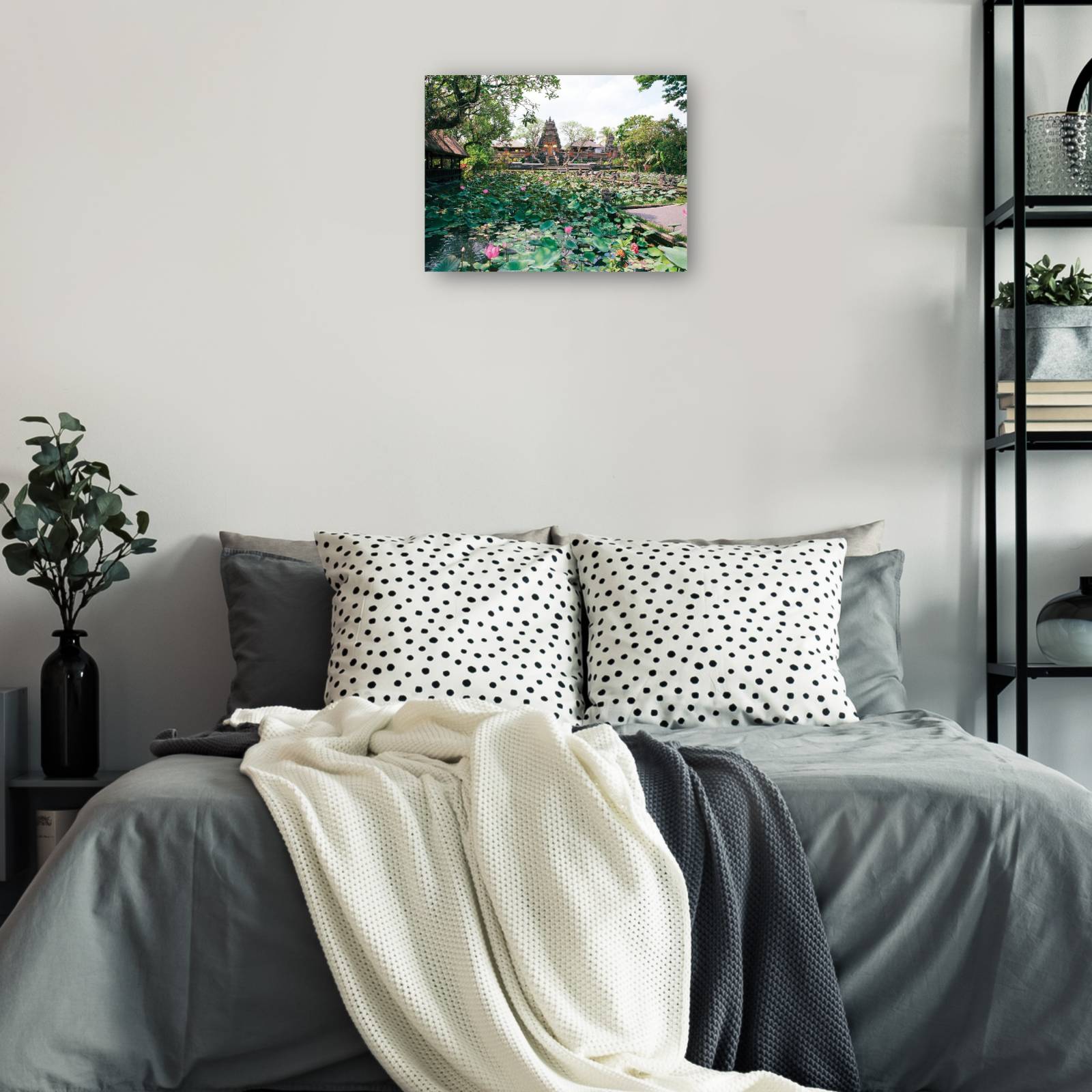 Cuadro Decorativo   Estanque de flores de Bali 81 cm x 61 cm