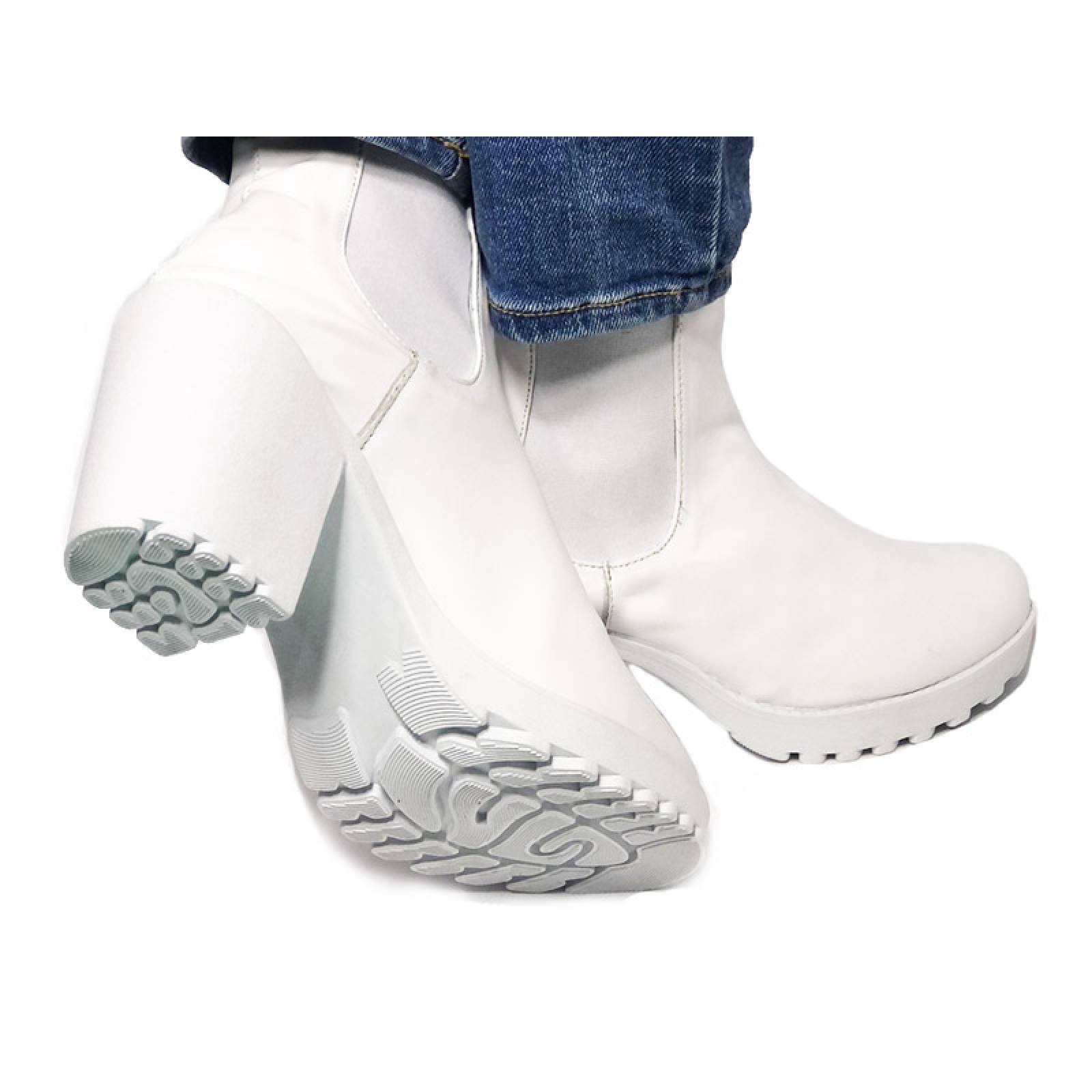 Botin de moda para Dama tacon cuadrado mod Ibiza