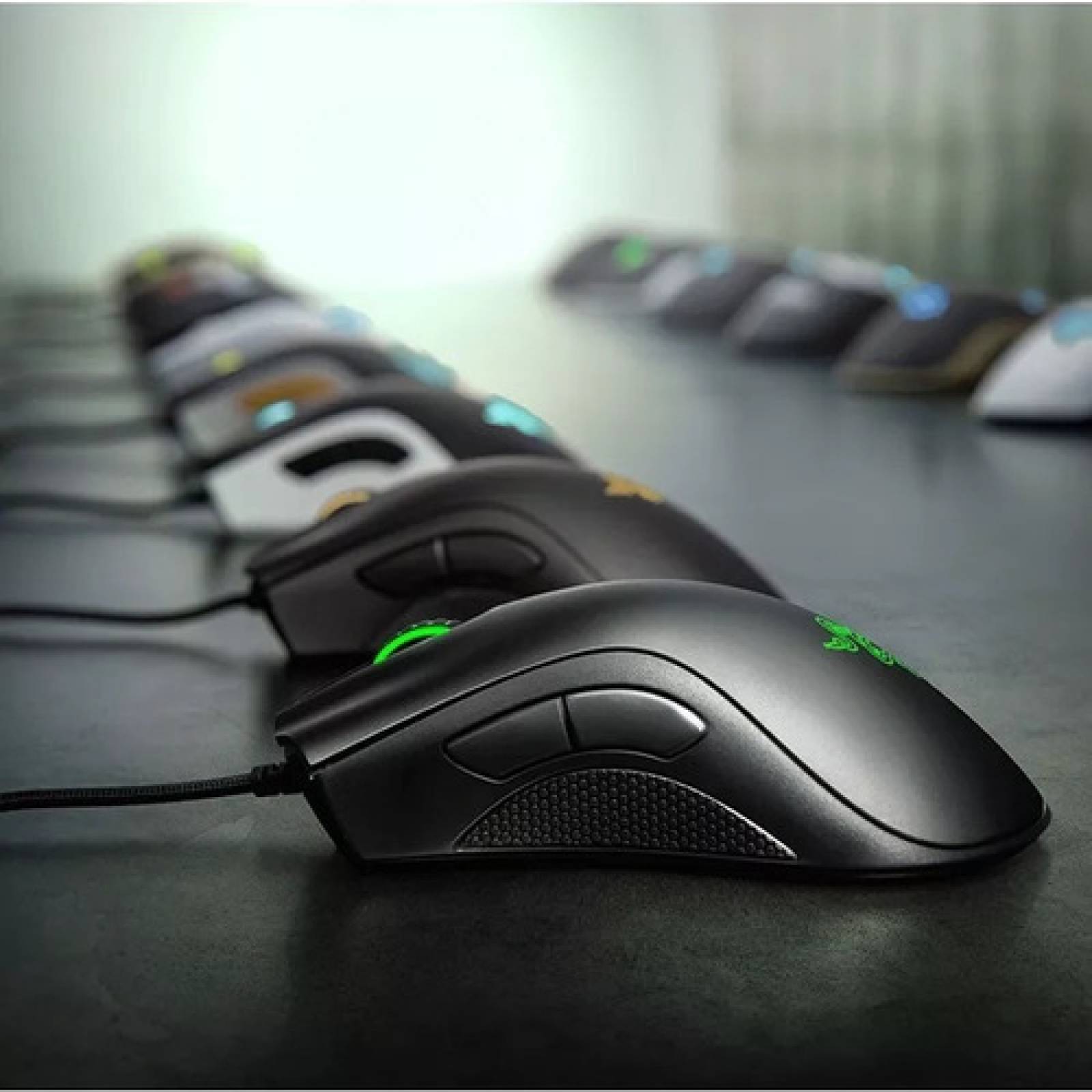 Mouse gamer de juego Razer DeathAdder Essential negro