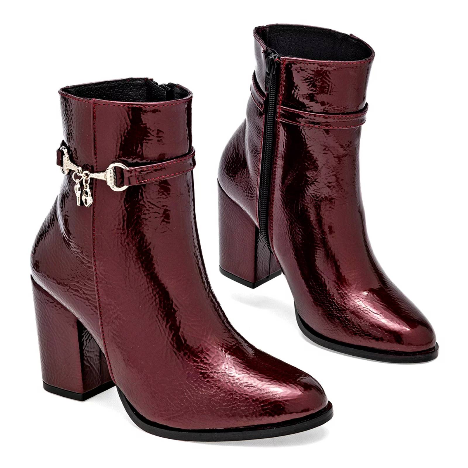 BOTIN CHAROL DE PUNTA Para Mujer Catalina 60231, Color Vino CE V7