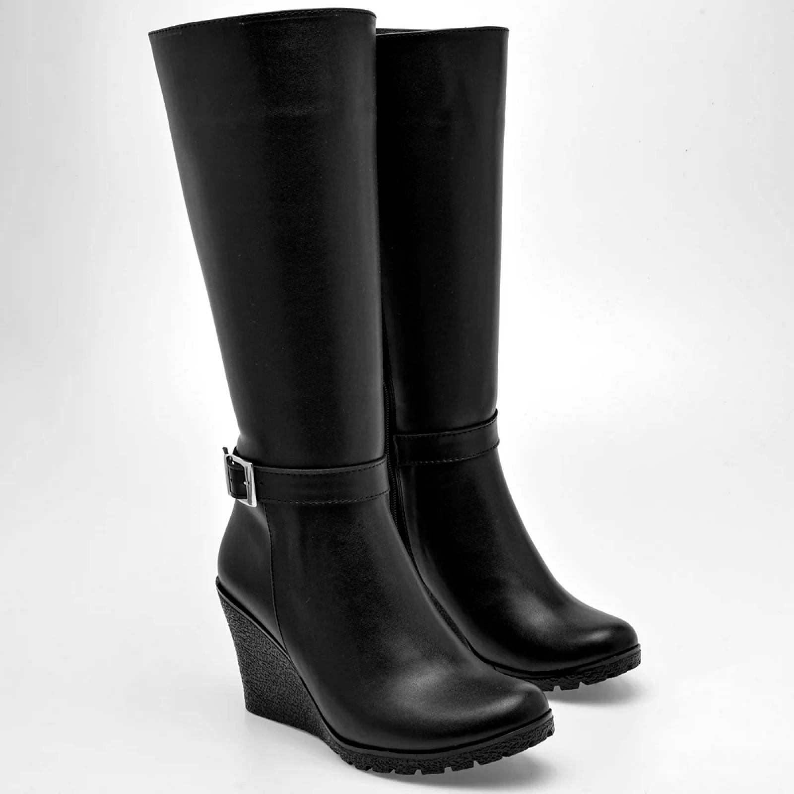 BOTA LARGA DE PLATAFORMA Para Mujer Catalina 8054, Color Negro CE V7