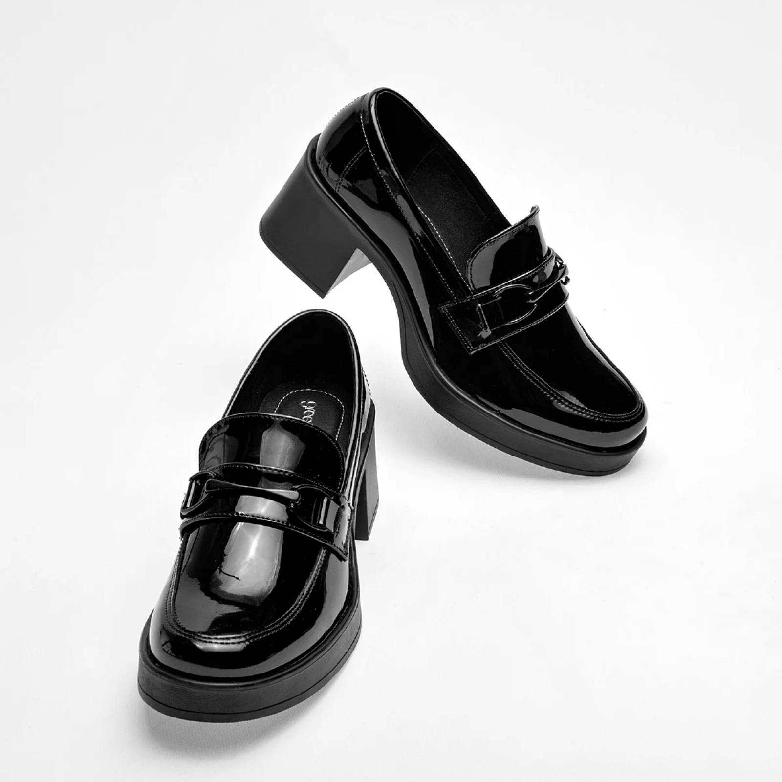 TACON CERRADO CHAROL Para Mujer Green love 93133, Color Negro CE V7