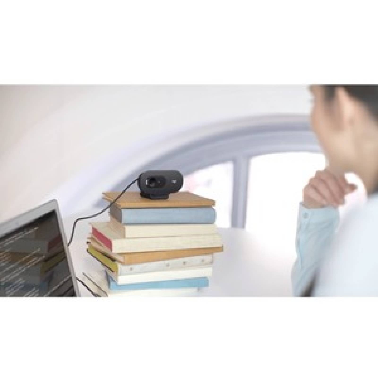 Logitech Cámara Web Logitech C505 - 1.2Megapíxel - 30fps - Negro - USB Tipo A - 1280 x 720 Vídeo - Foco Estático - Panta