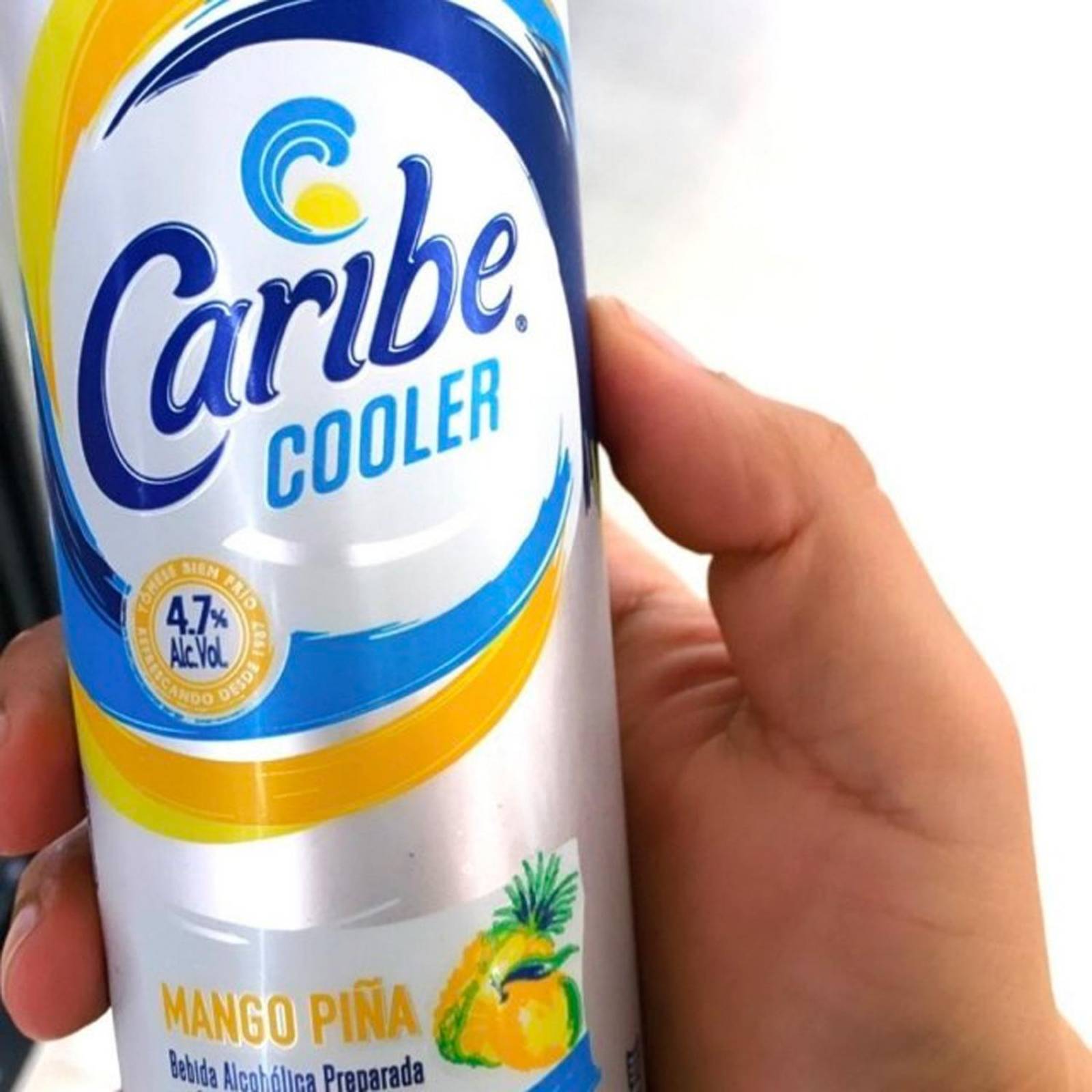 Licor Caribe Cooler Mango Piña Lata 355 ml 