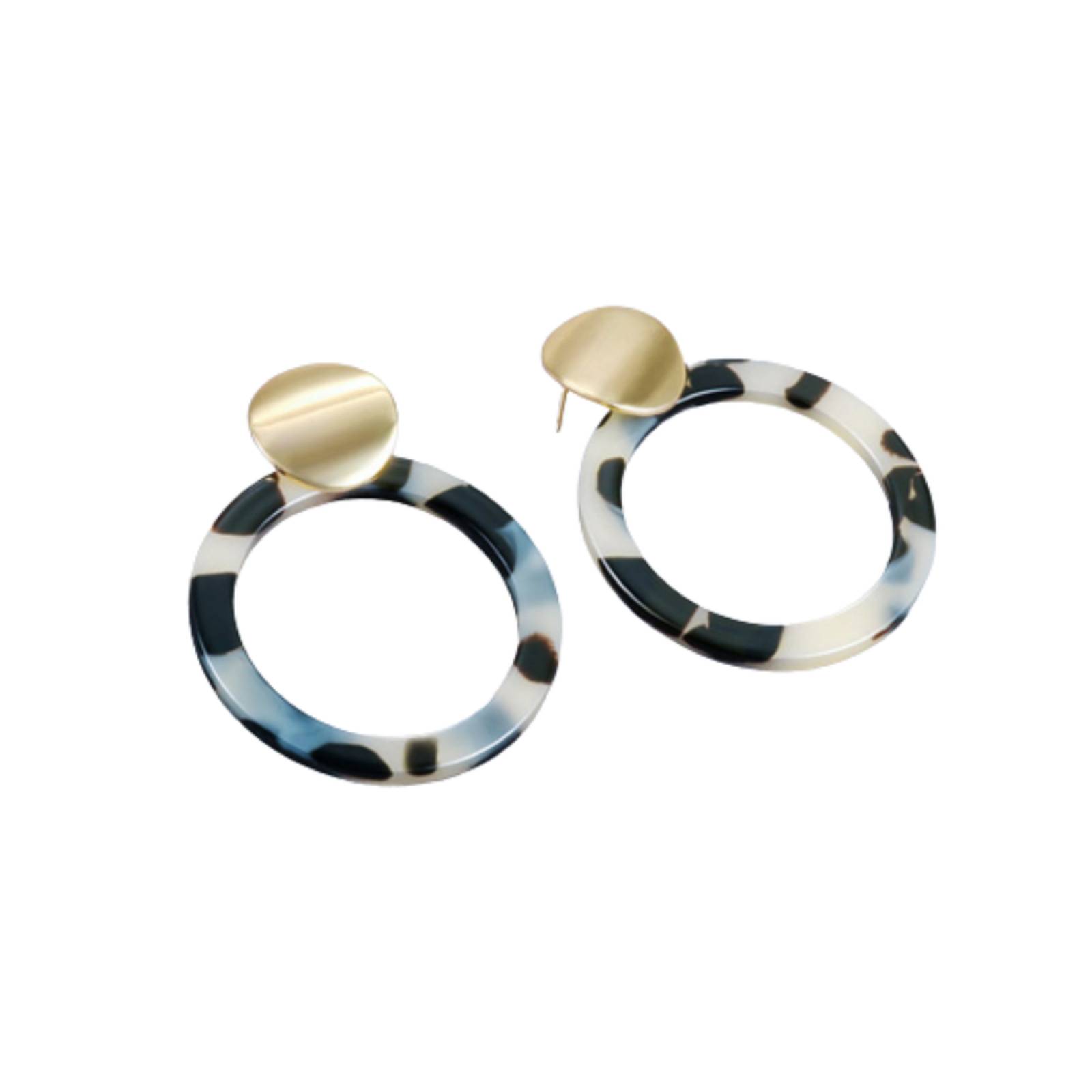 Paquete de 10 pzs de Hermosos Aretes Formas Geométricas Variedad Color Blanco