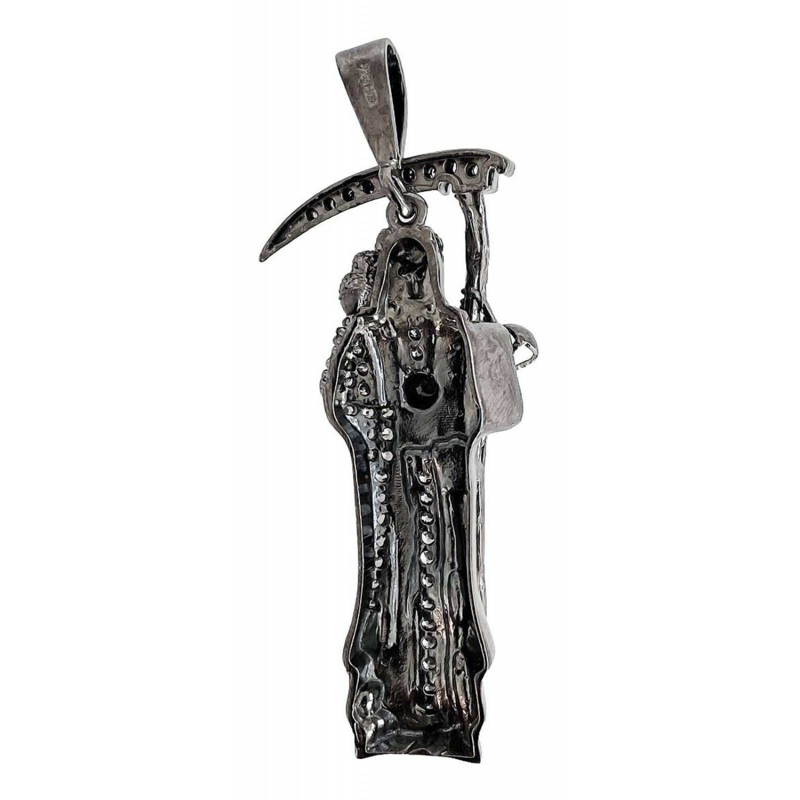 Dije Medalla Mediana Santa Muerte Con Zirconias En Plata 925 Negro Alto/Ancho: 5.9 cm x 2.2 cm