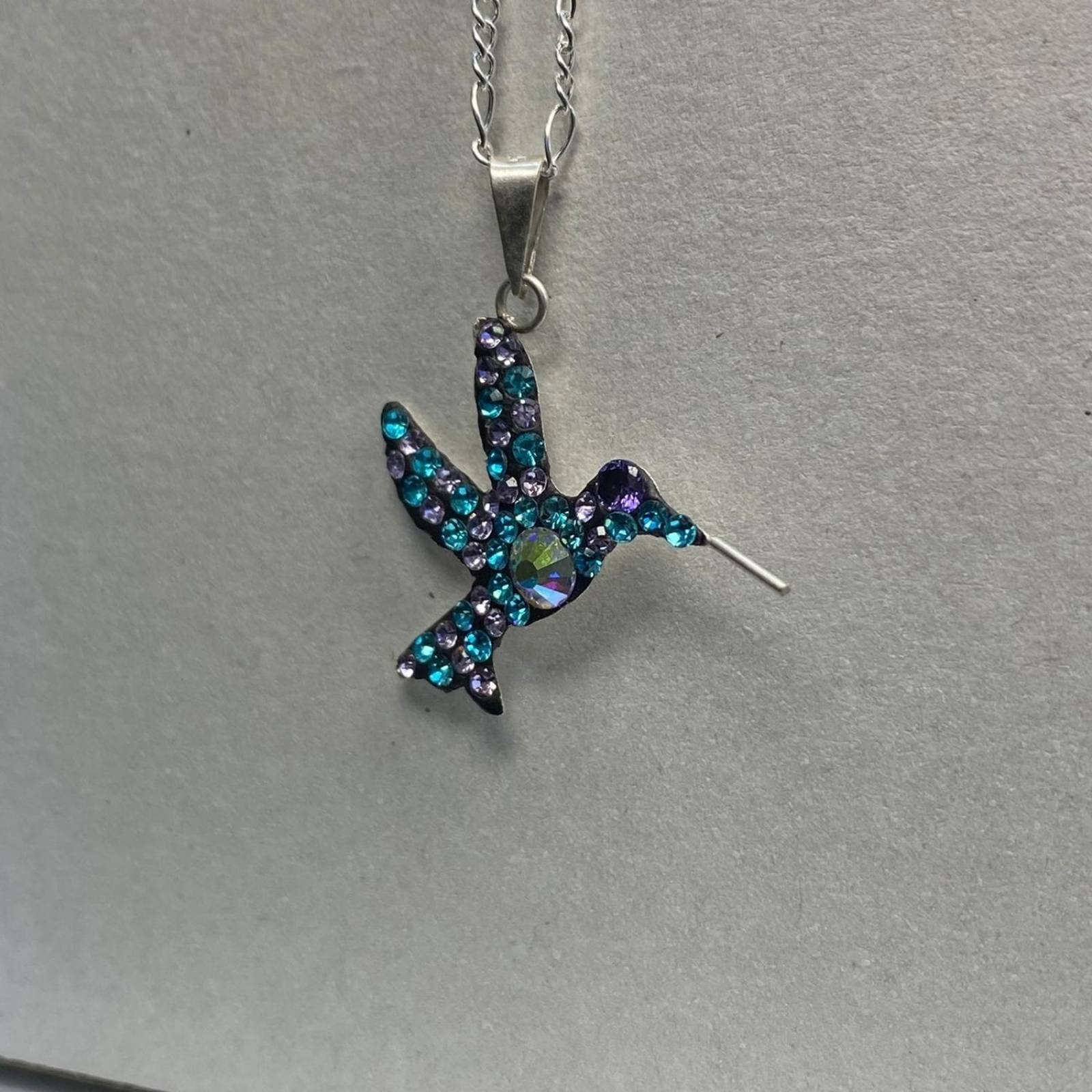 Dijes Colibrí Zirconias Plata Solida 925 + Cadena Plata 925 Azul Morado Alto/Ancho: 3.5 cm x 2.5 cm