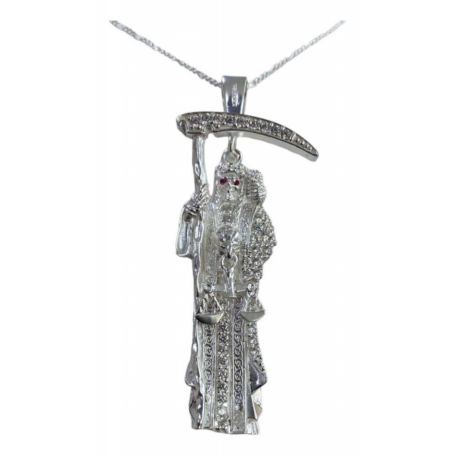 Medalla Santa Muerte Con Zirconias En Plata 925 + Cadena Alto/Ancho: 6.4 cm x 2.3 cm Guadaña grande