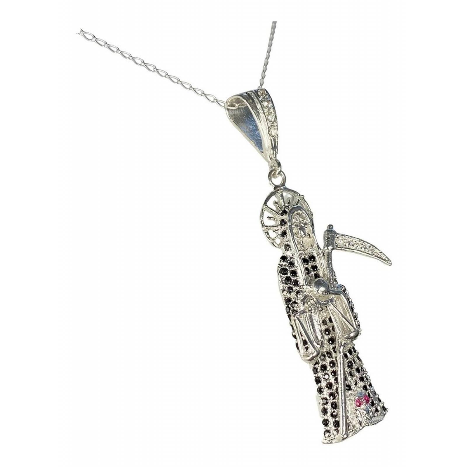 Medalla Santa Muerte Con Zirconias En Plata 925 + Cadena Alto/Ancho: 6.4 cm x 2.3 cm Plateado