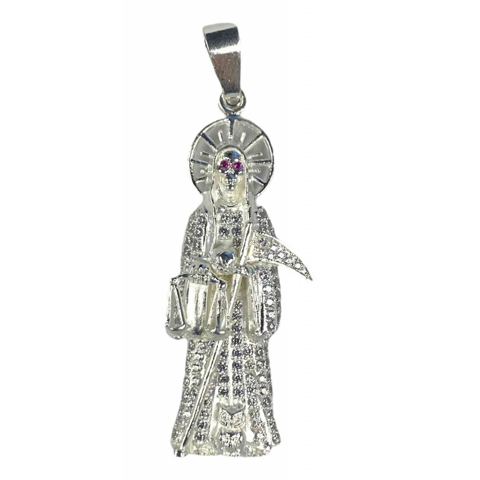 Medalla Santa Muerte Con Zirconias En Plata 925 + Cadena Alto/Ancho: 6.4 cm x 2.3 cm Blanco