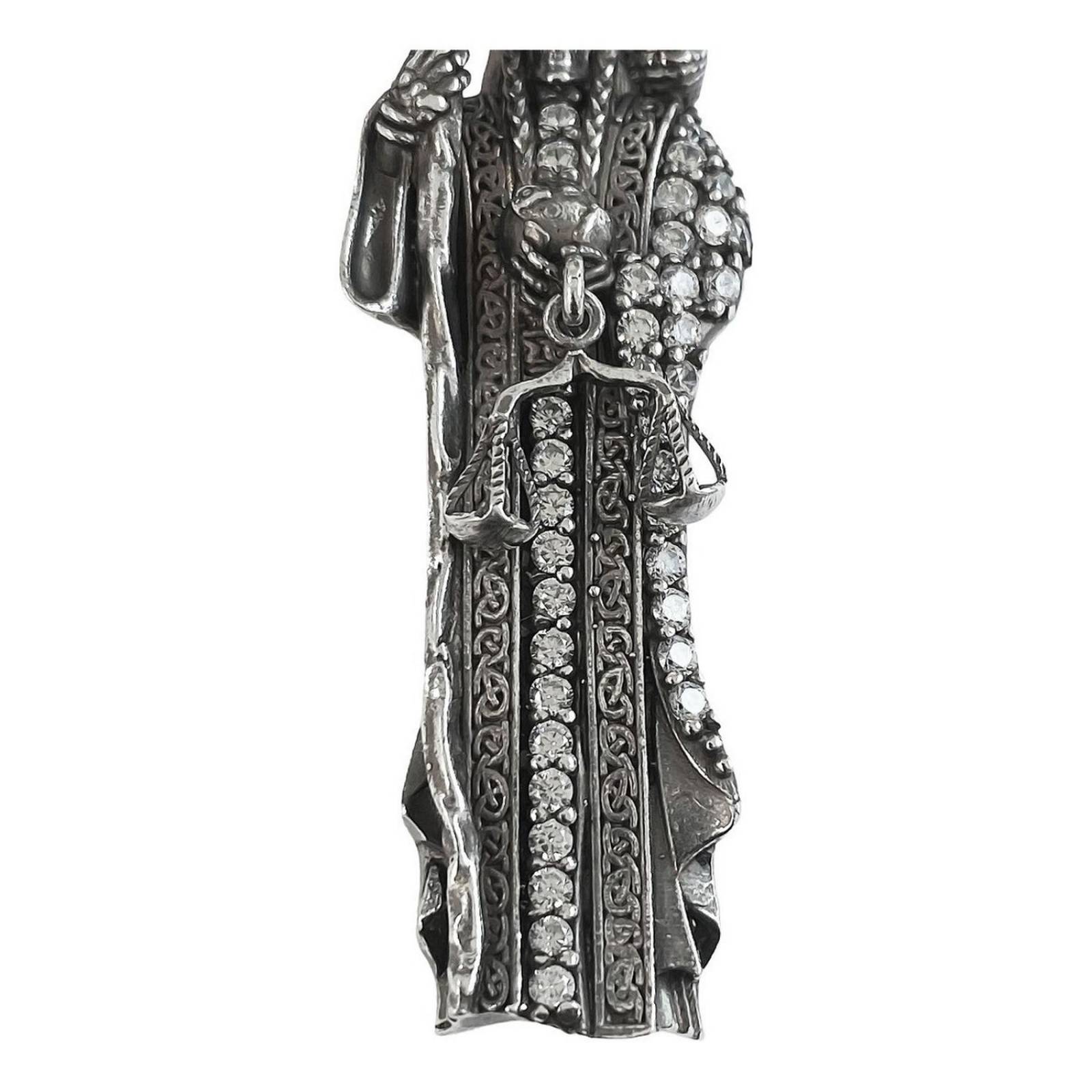 Dije Medalla Grande Santa Muerte Con Zirconias En Plata 925 Negro Alto/Ancho: 7 cm x 2.8 cm