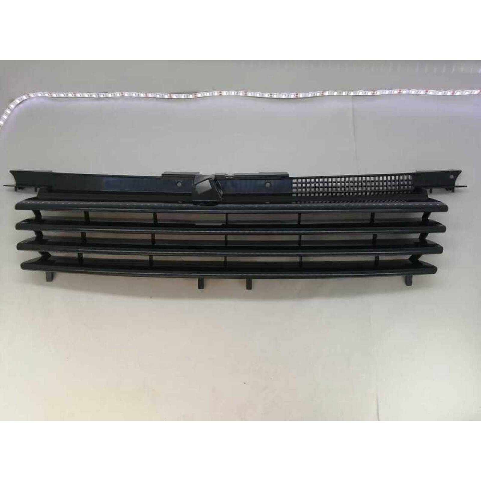 Parrilla Jetta A4 1999 2000 2001 2002 2003 S/filos Tuning