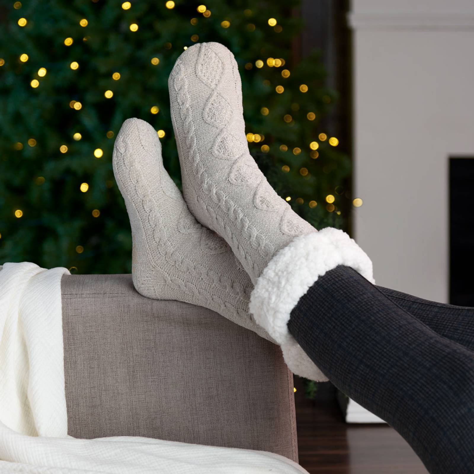 Calcetines Invernales Térmicos Pantuflas de Borrega para Invierno con Antiderrapante 1 Par Gris Claro REAL TEXTIL.