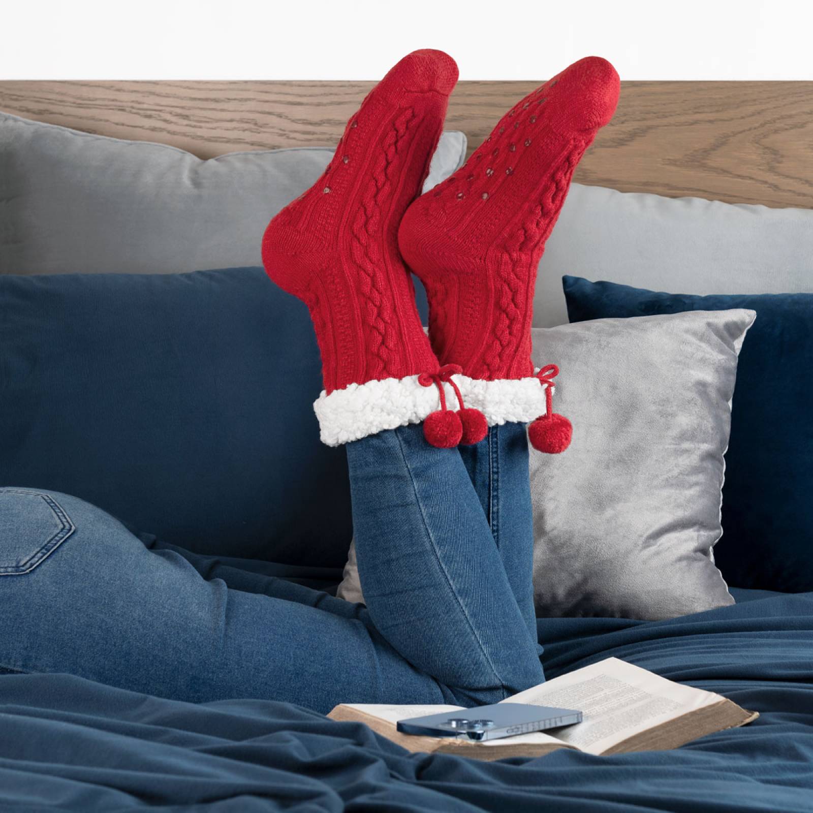 Calcetines Invernales Térmicos Borrega/ Antiderrapante 1 Par Rojo con pompones REAL TEXTIL