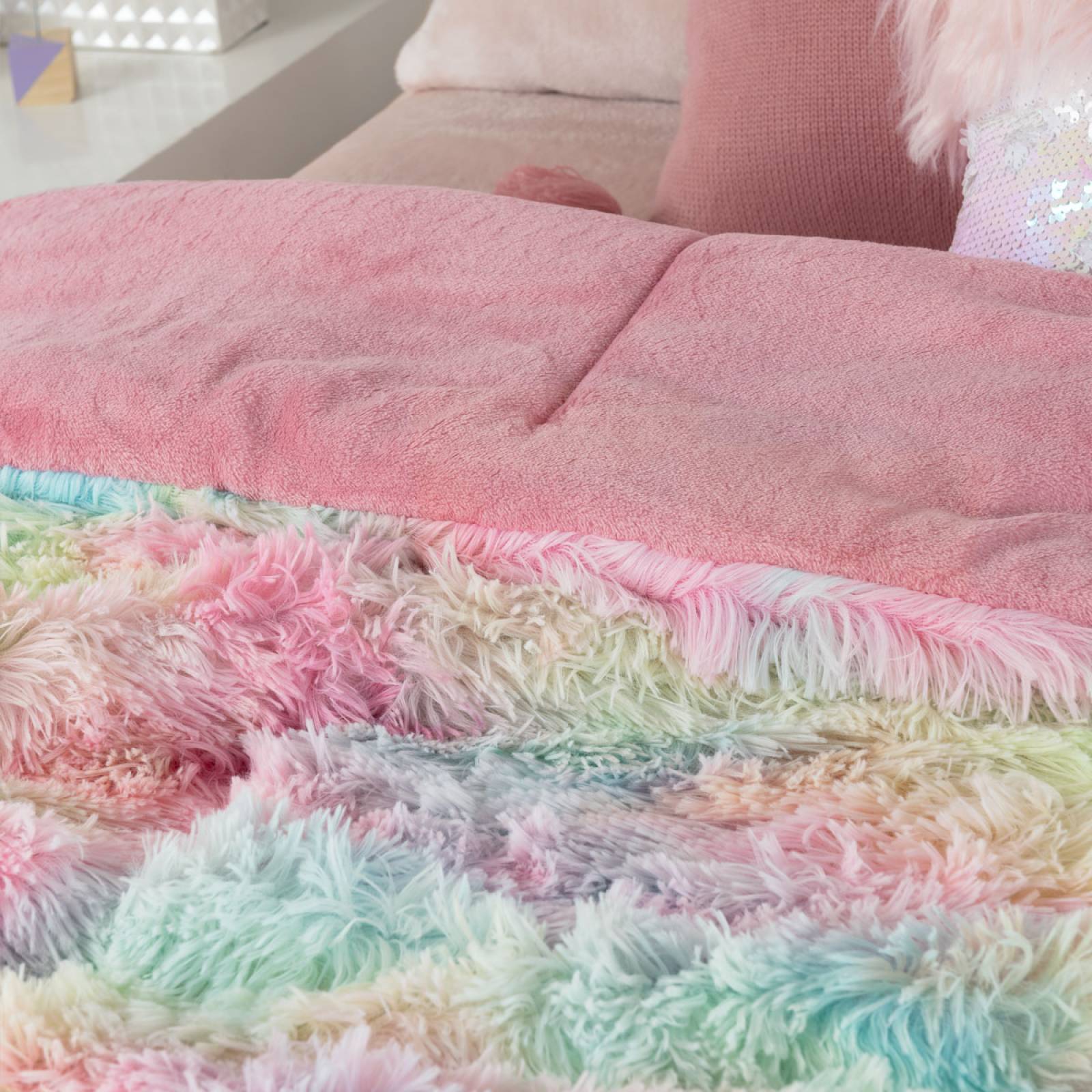 Cobertor Matrimonial Edredón Invernal Luxus Afelpado Alegre (multicolor) ESQUIMAL