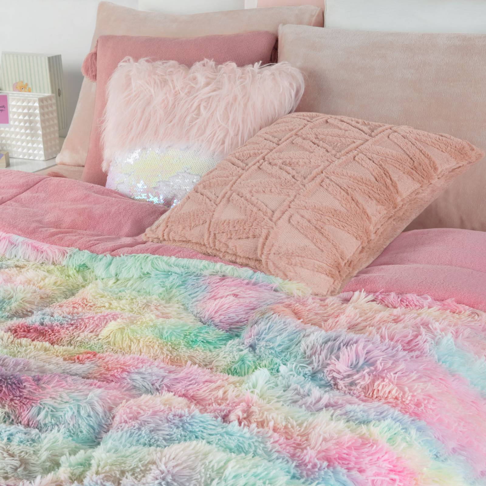 Cobertor Matrimonial Edredón Invernal Luxus Afelpado Alegre (multicolor) ESQUIMAL