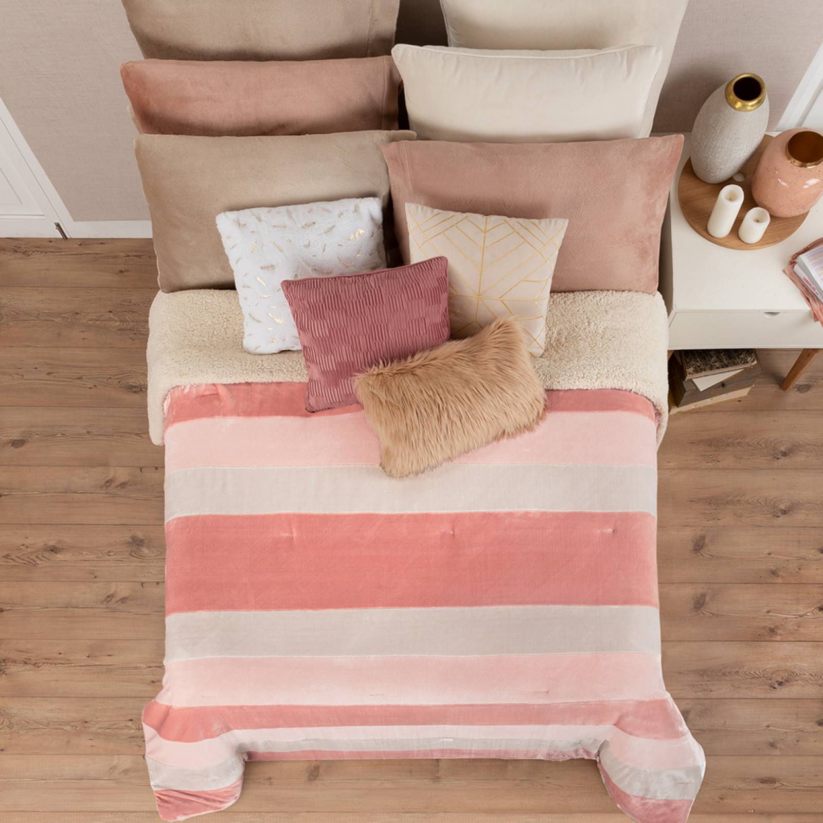 Cobertor Matrimonial Jumbo Edredón Invernal Luxus Afelpado Catia (rosa-beige) ESQUIMAL