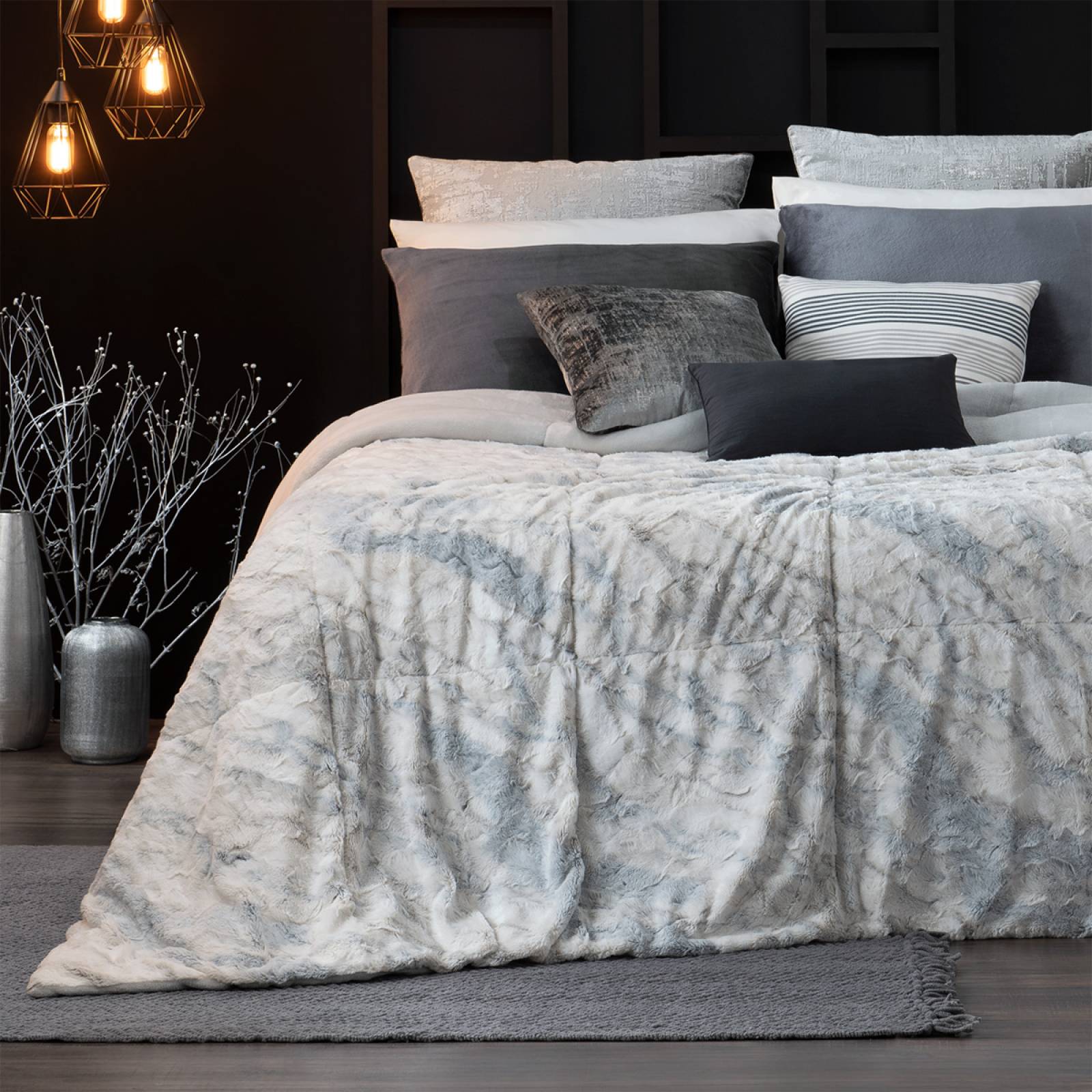 Cobertor Matrimonial Jumbo Edredón Invernal Luxus Afelpado Carrara (blanco-gris) ESQUIMAL
