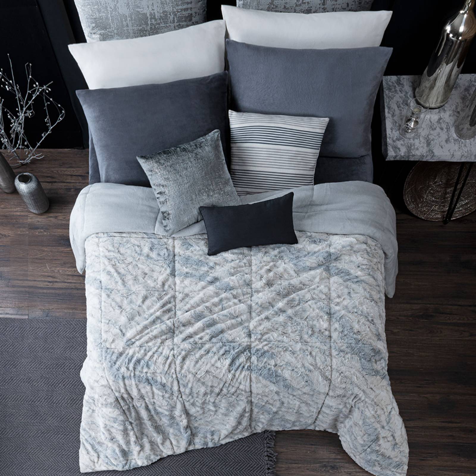 Cobertor Matrimonial Jumbo Edredón Invernal Luxus Afelpado Carrara (blanco-gris) ESQUIMAL