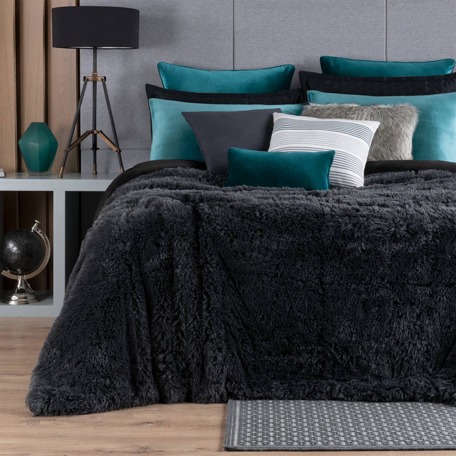 Cobertor King Size Jumbo Edredón Invernal Luxus Afelpado Renato (negro) ESQUIMAL