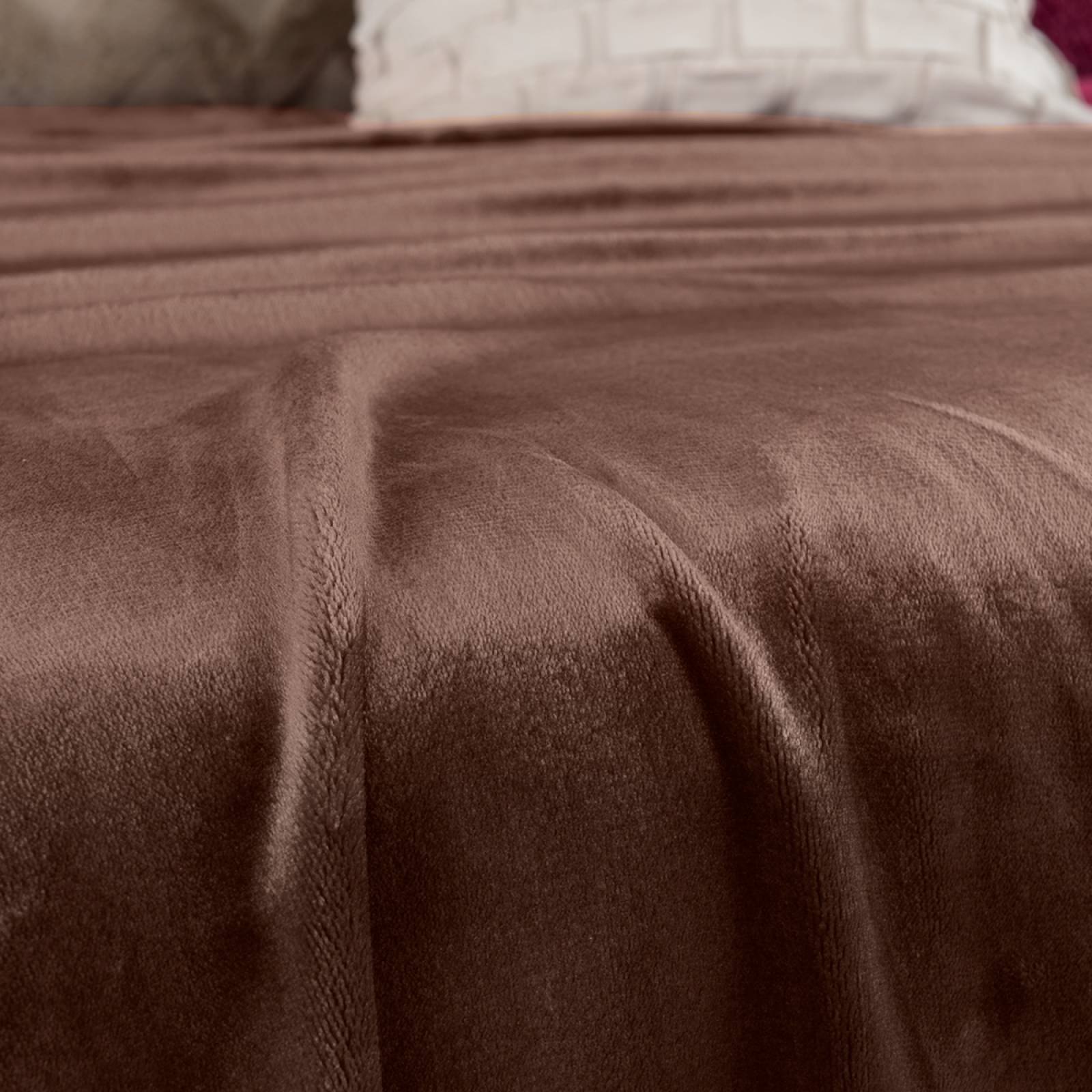 Cobertor Matrimonial Suave Liso Cobija Invernal Ligero para Todo el Año Bronce (Café) ESQUIMAL.