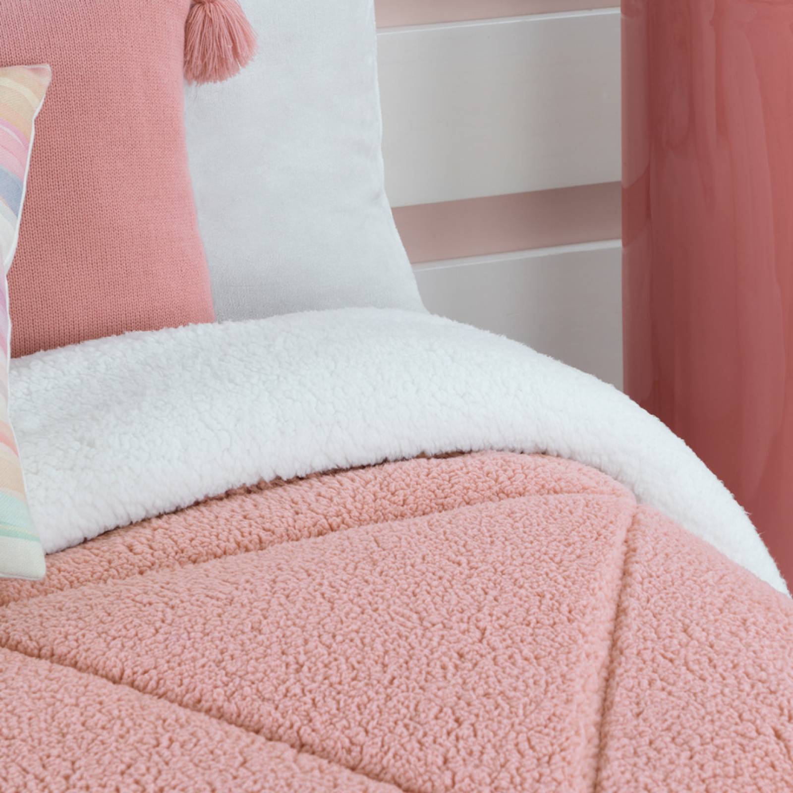 Cobertor Matrimonial Jumbo Edredón Borrega + Fundas Matilda ESQUIMAL