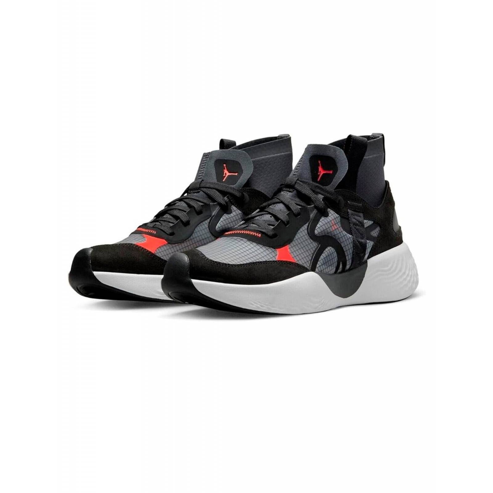 Tenis Jordan Delta 3 Mid Hombre DR7614060 