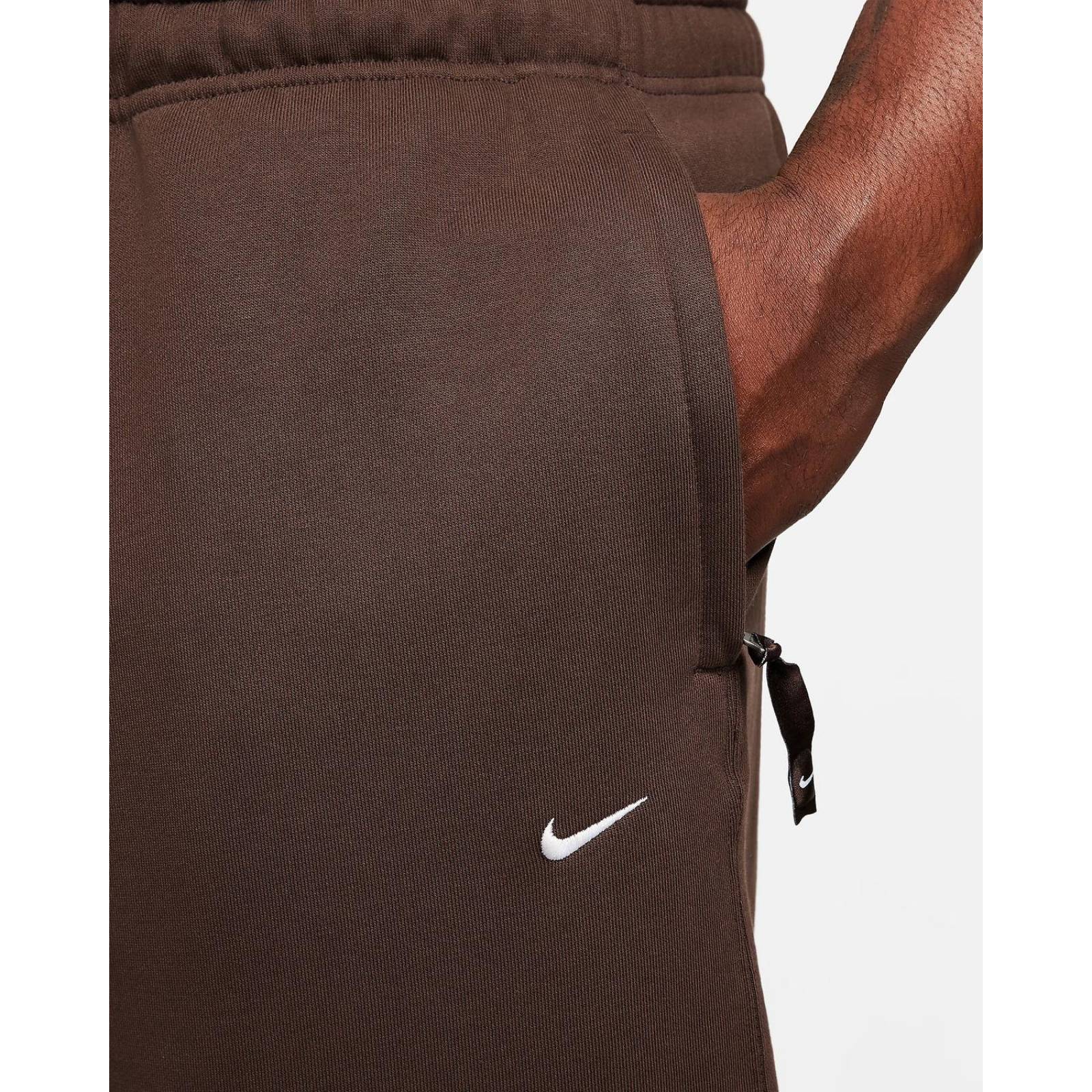 Pantalón Nike Solo Swoosh Hombre Café DX1364237 
