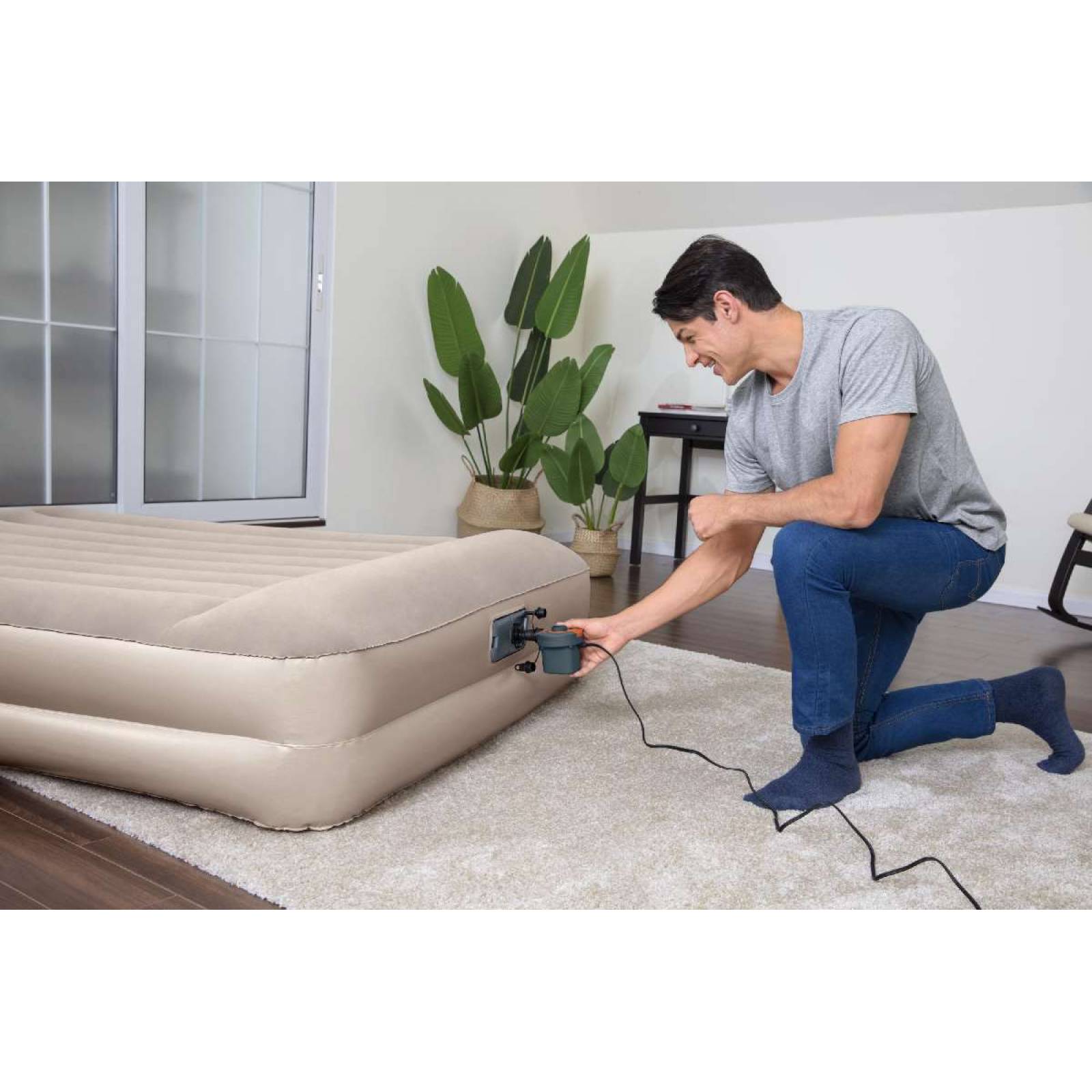 Bomba de Aire Elec Con 3 adaptadores de valvula caja (1)