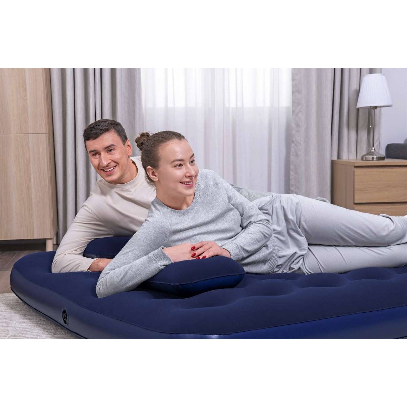 Colchon inflable queen con 2 almohadas y bomba 2.03x1.52x22cm Caja (1)
