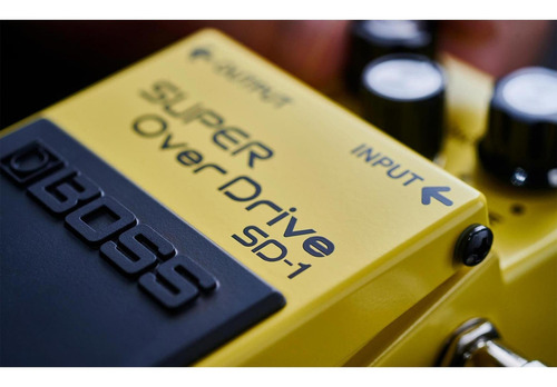 Pedal de efecto Boss Super OverDrive SD-1 amarillo