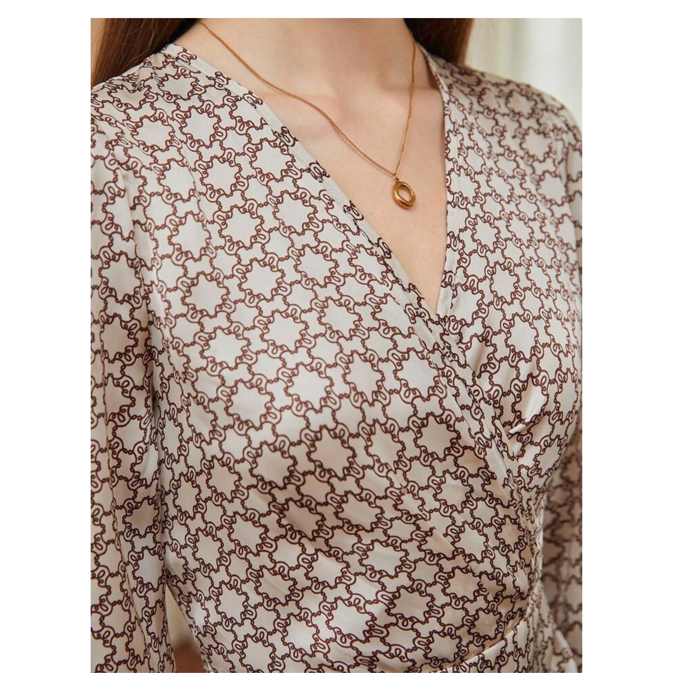 Vestido bajo cruzado con estampado satinado elegante para mujer