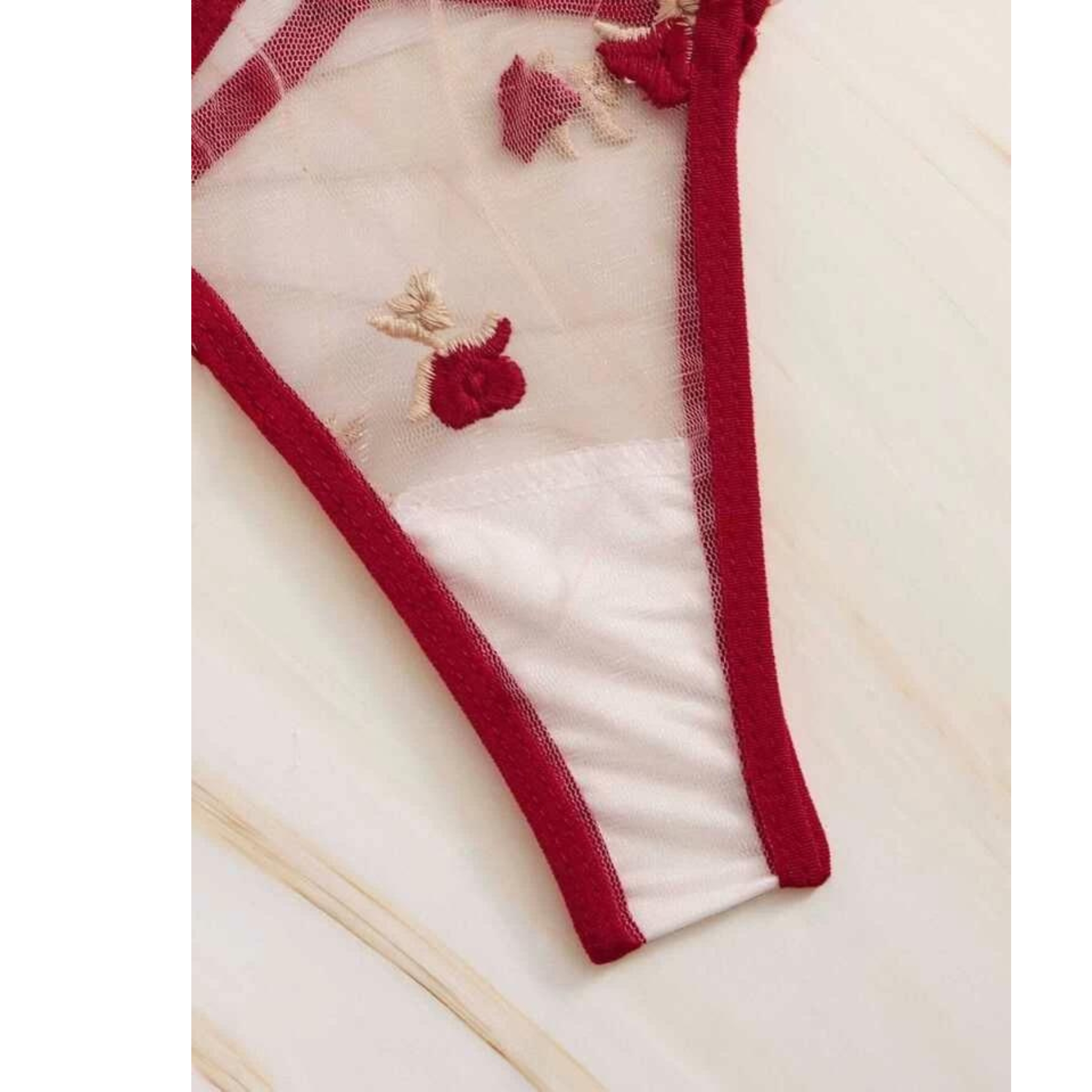 Set de lencería fina con malla transparente con bordado de flores para mujer