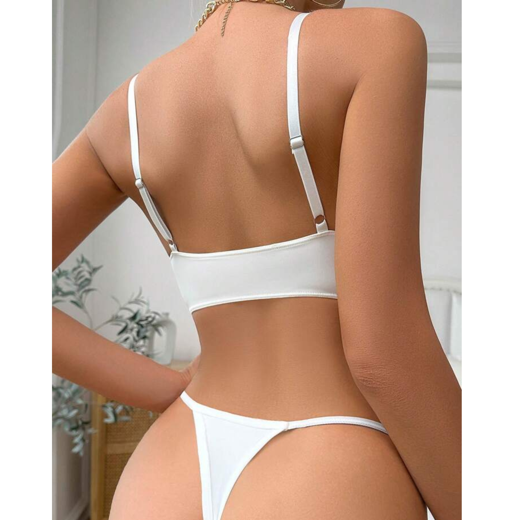 Set de lencería con detalle de malla en contraste y sujetador ajustable para mujer