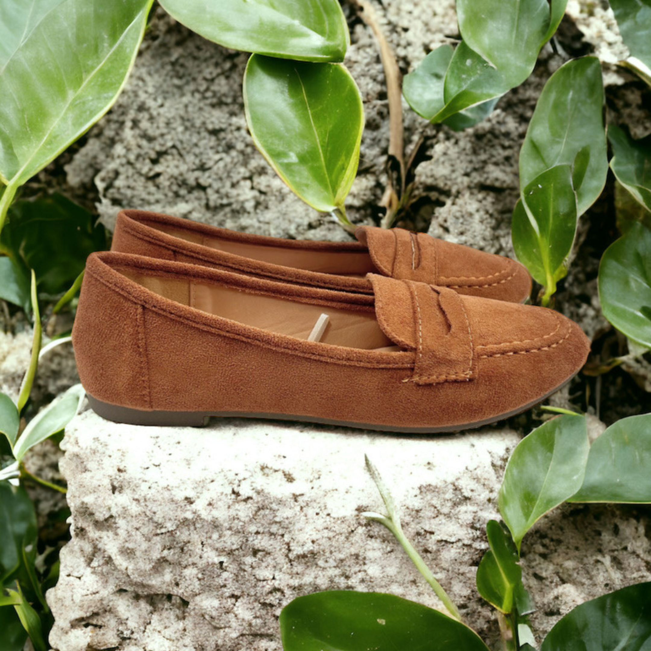 Mocasines loafer de gamuza cómodos y suaves para mujer de color camel, Ballerinas confort casuales y elegantes de gamuza para mujer de color café, Zapatos sin tacón de gamuza para uso diario con hebilla de gamuza para mujer