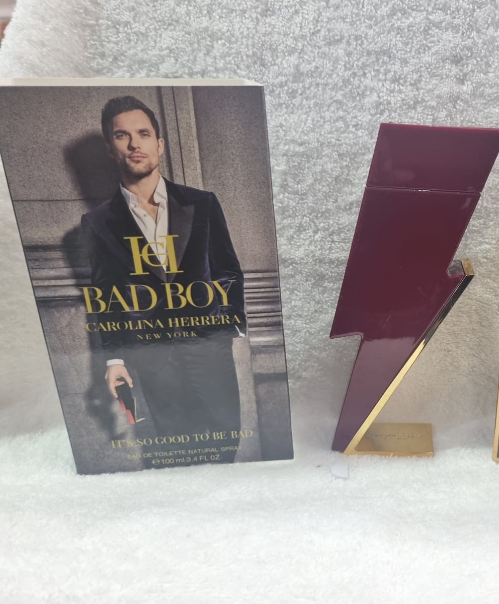 Perfume Bad Boy By Carolina Herrera Para Caballero 100 ml rojo