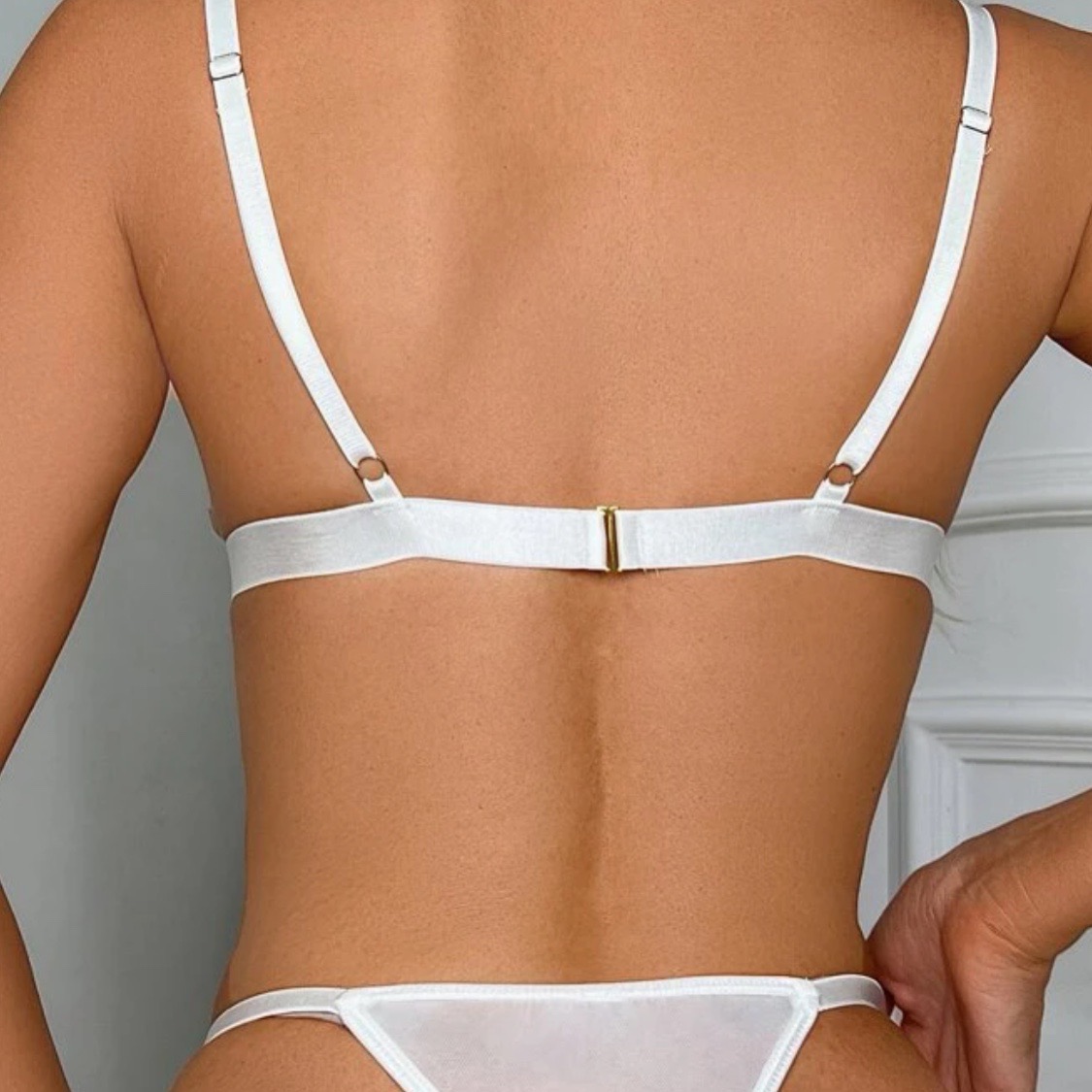 Set de lencería con encaje floral transparente con sujetador triangular para mujer