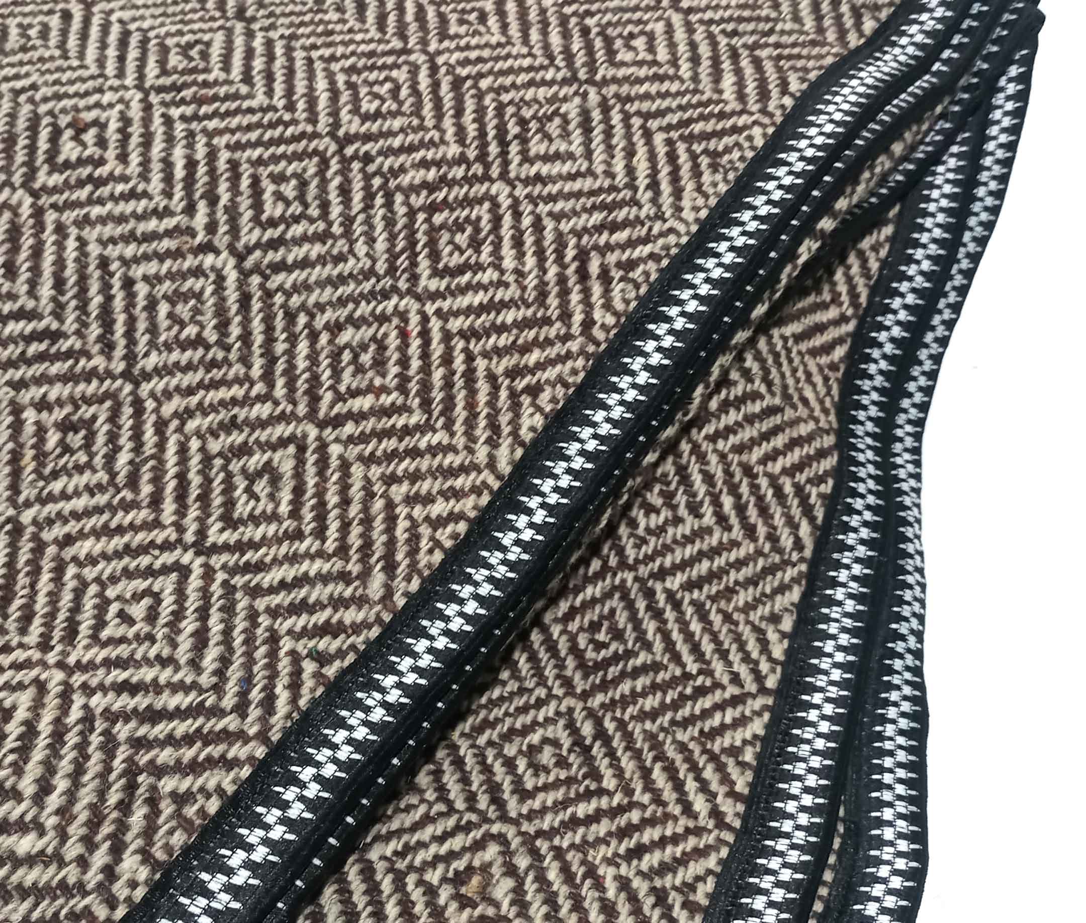 Cobija Colcha Cobertor Matrimonal 100% de lana natural de oveja con puntas.