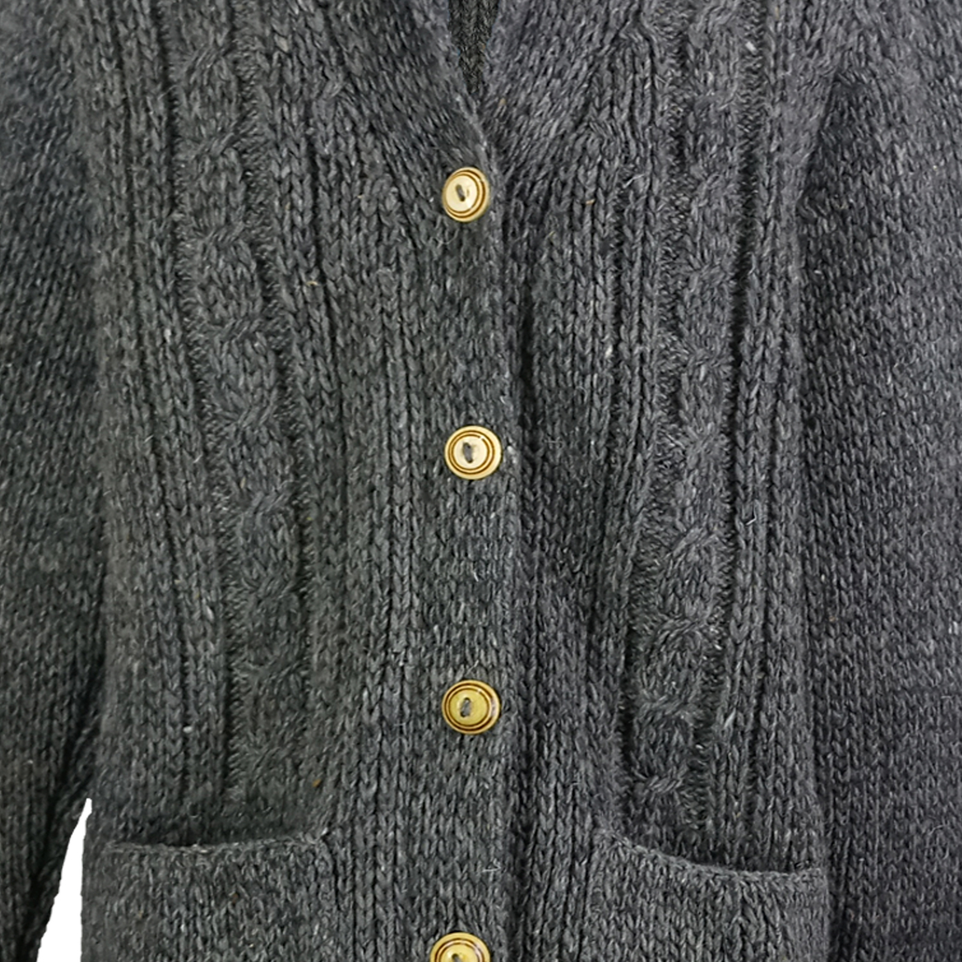 Abrigo Suéter con botones de lana natural de oveja color gris.