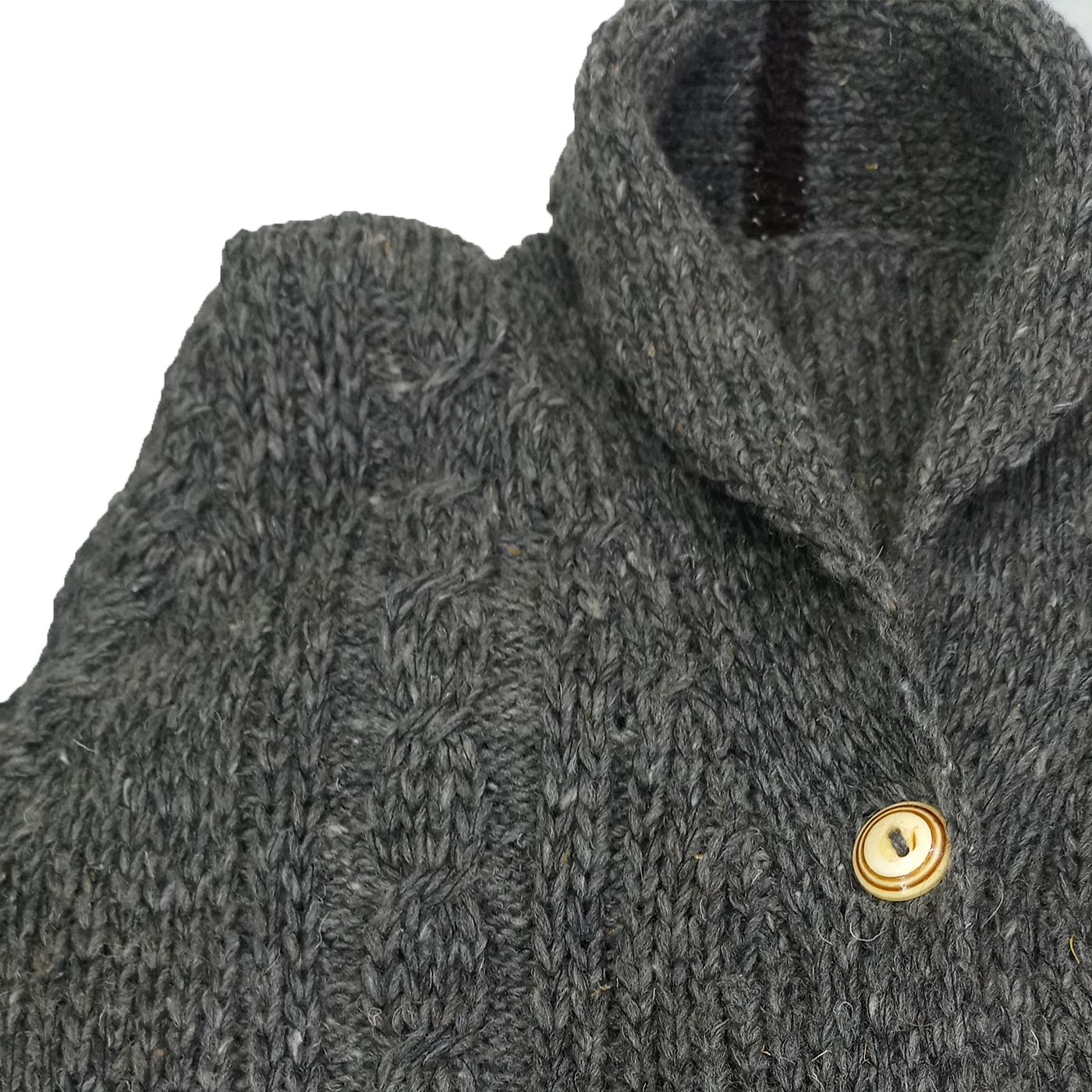 Abrigo Suéter con botones de lana natural de oveja color gris.