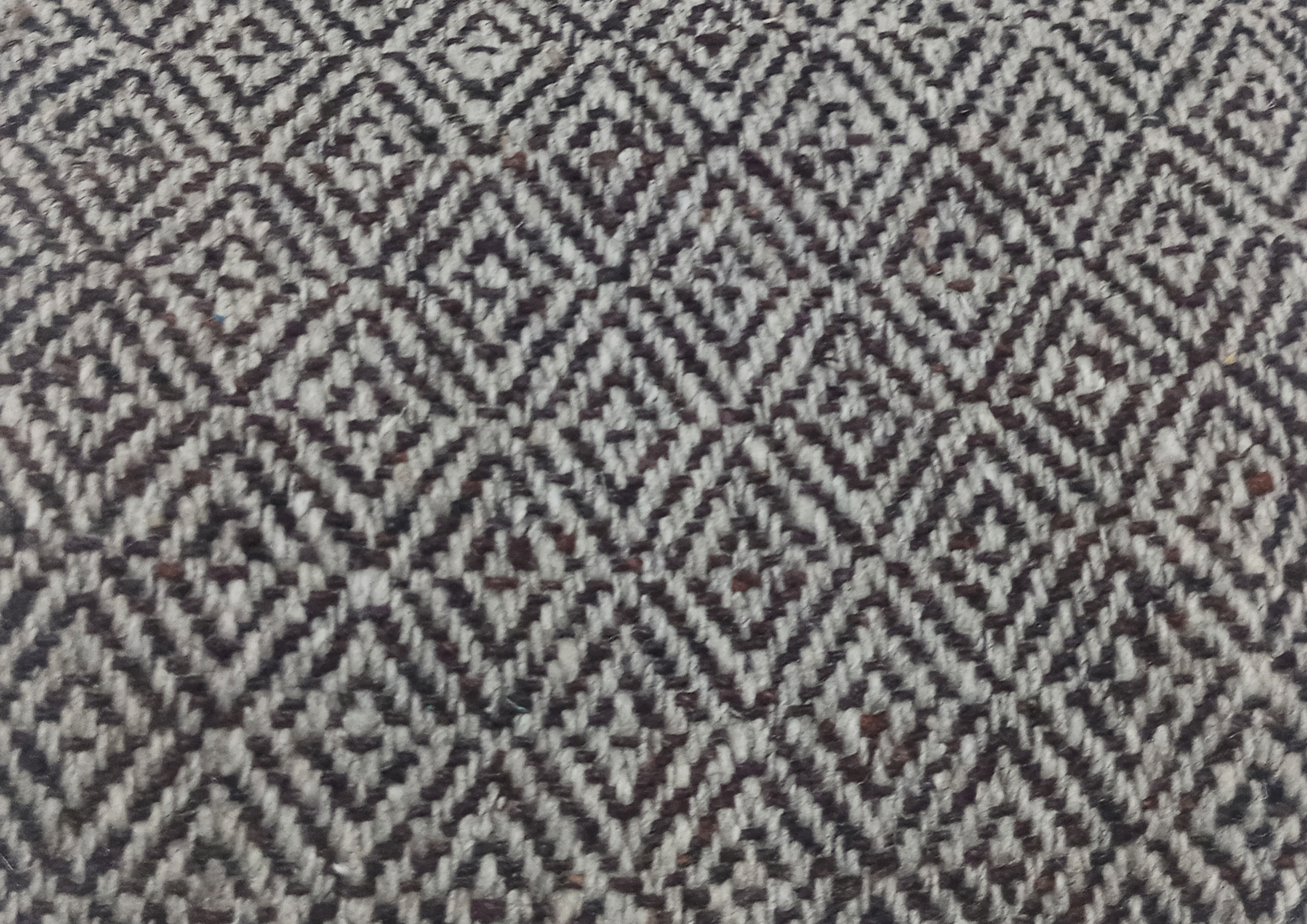 Rebozo de lana natural de oveja en color Café con puntas