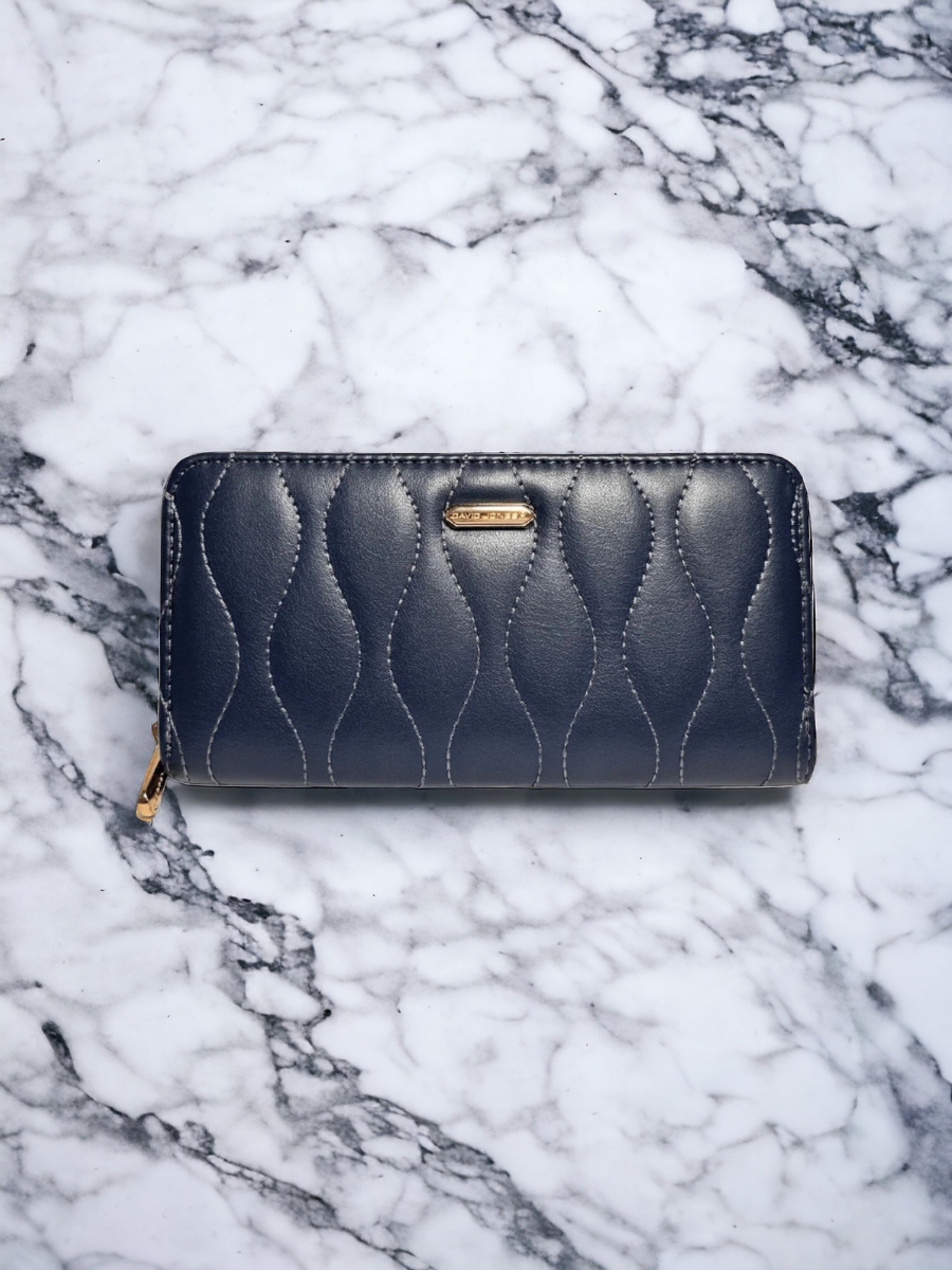Cartera larga con diseño bordado de piel y cierre dorado para mujer de color azul