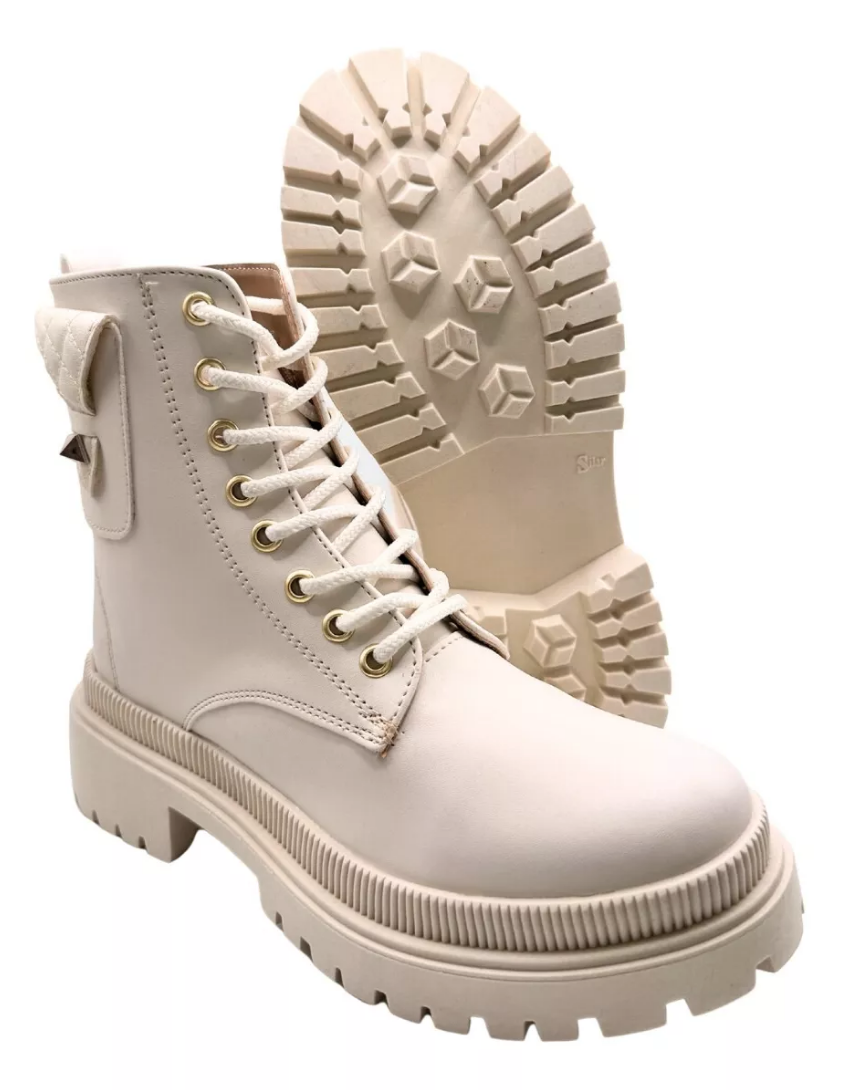 Botas para dama en color hueso con agujetas cómodas y bonitas