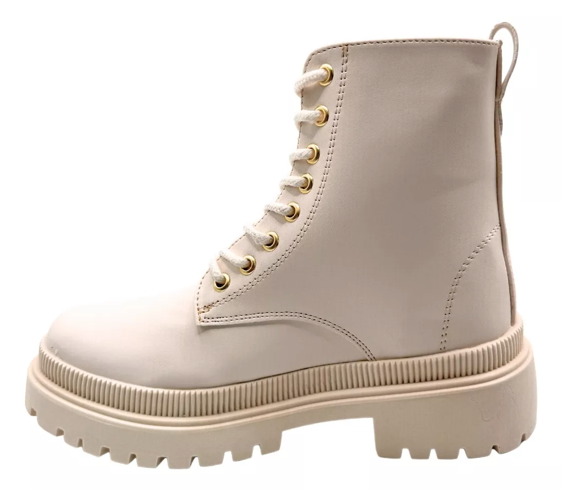 Botas para dama en color hueso con agujetas cómodas y bonitas