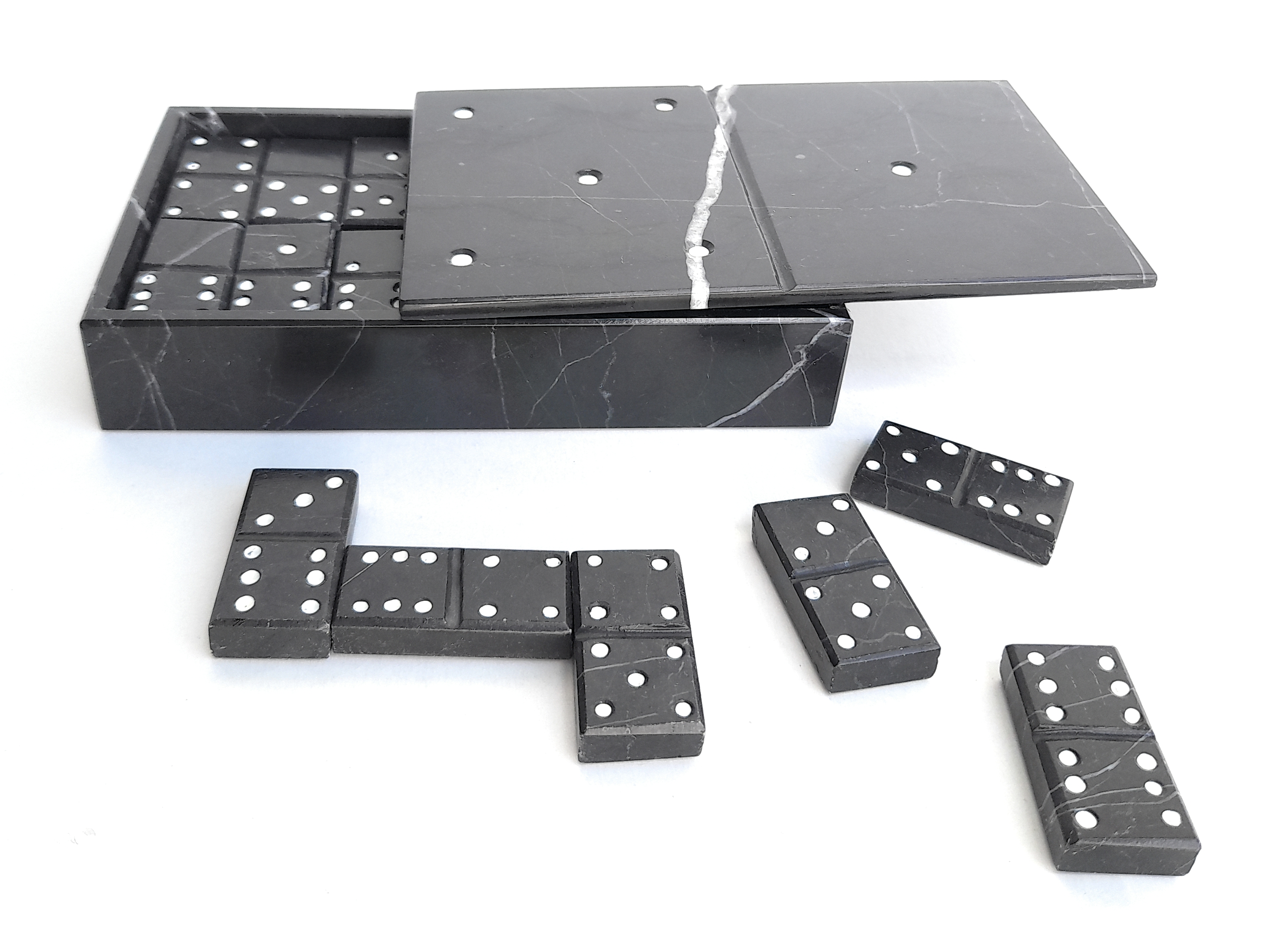 Domino de Marmol Negro Elegancia y distincion para regalar