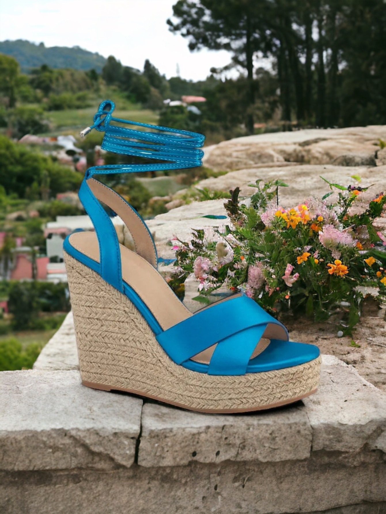 Sandalia con plataforma y tacón corrido decorado de yute con cordón en el tobillo para mujer