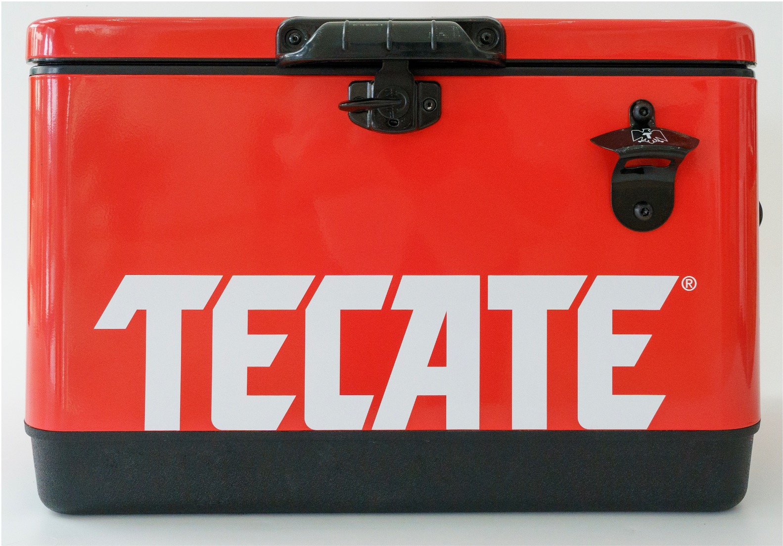 Hielera Metálica Tecate color rojo de 30 lts con capacidad para 36 latas