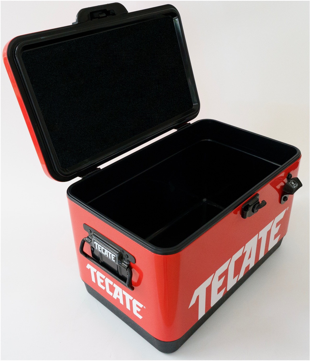 Hielera Metálica Tecate color rojo de 30 lts con capacidad para 36 latas