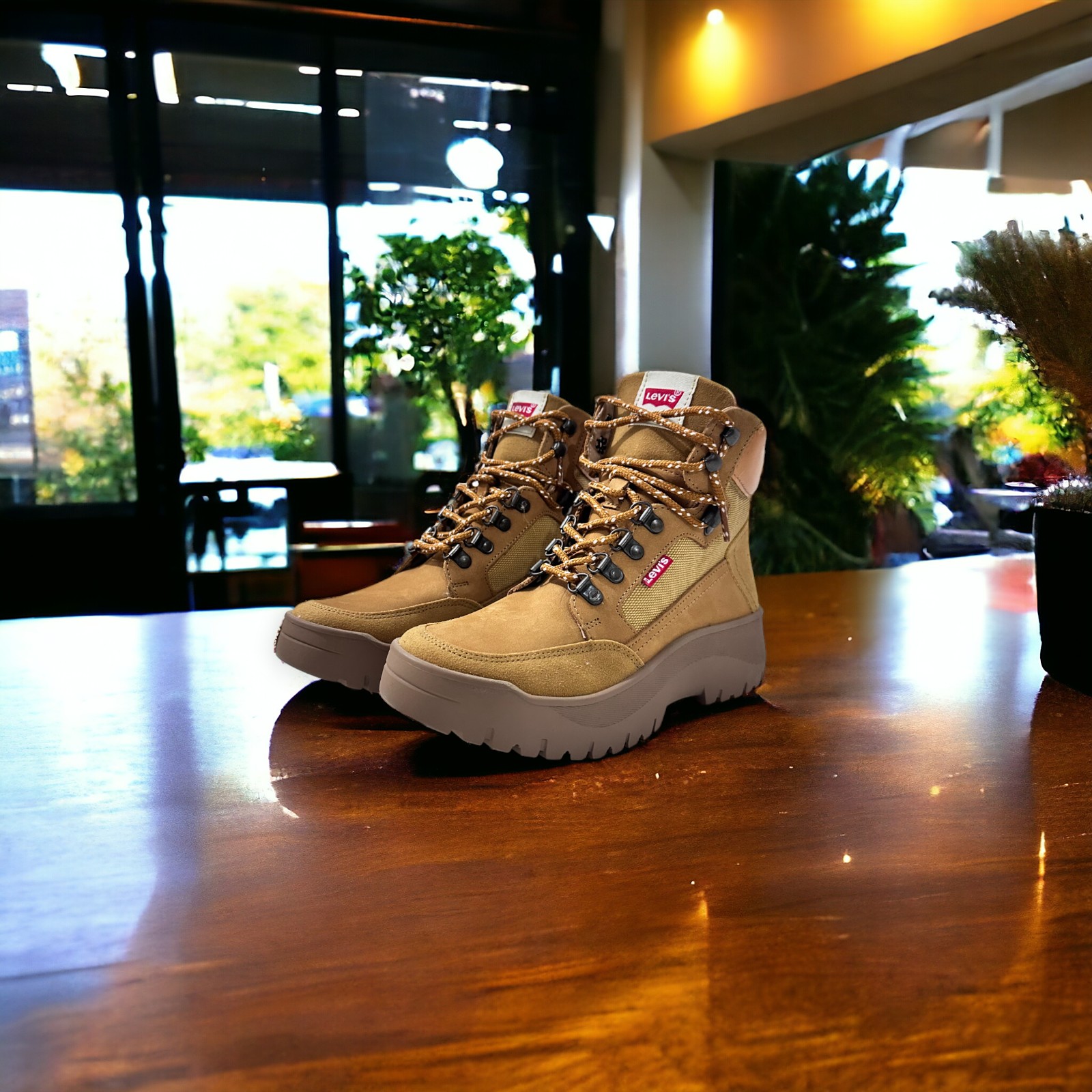 Botas color miel Modelo Nobuck Levi's para Mujer